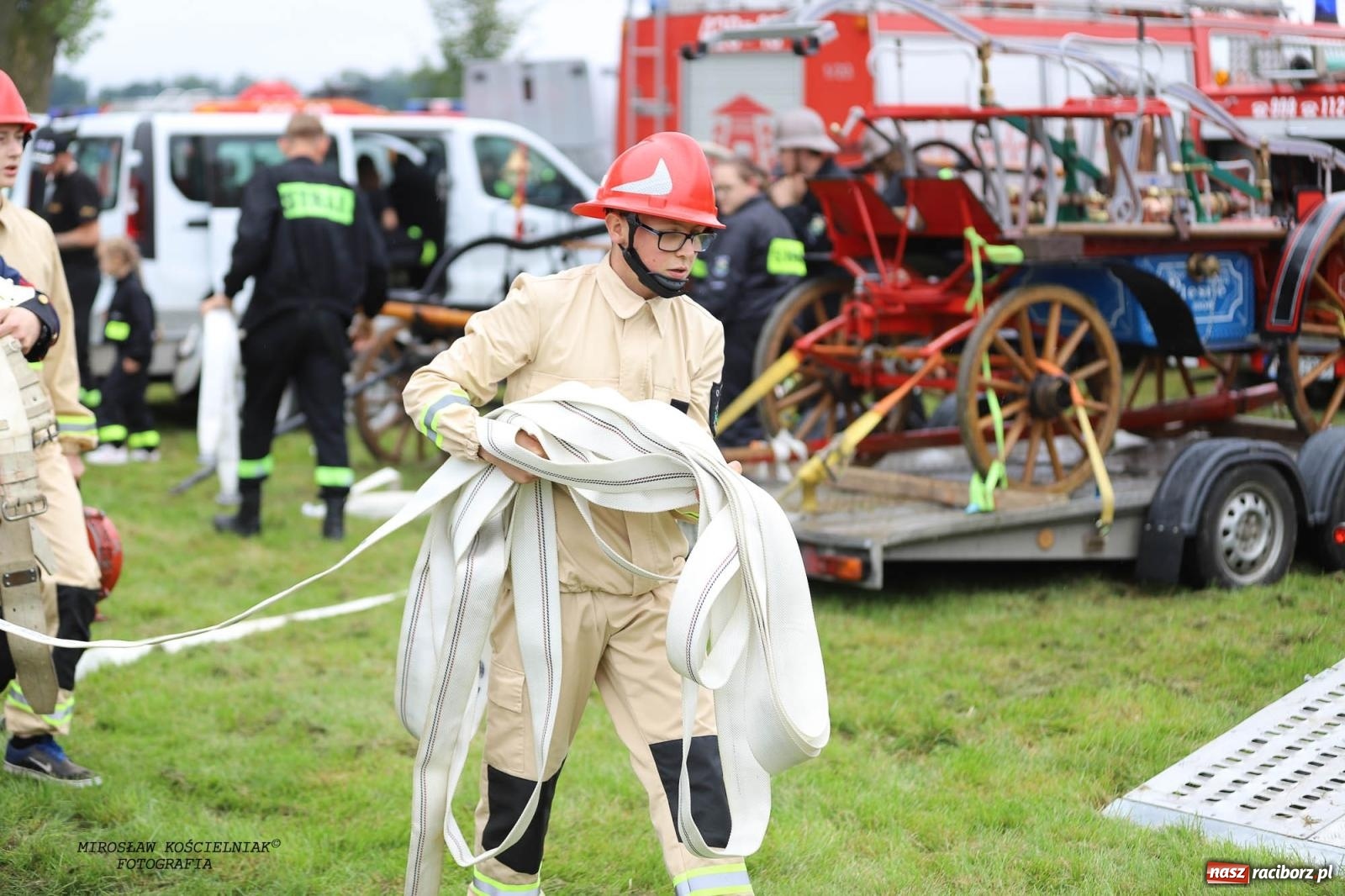 Zdjęcie w galerii na portalu naszraciborz.pl: Tworków z pucharem wójta Krzyżanowic na zawodach w Bieńkowicach wiadomości z regionu