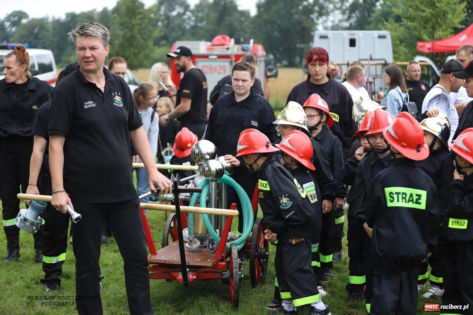 Zdjęcie w galerii na portalu naszraciborz.pl: Tworków z pucharem wójta Krzyżanowic na zawodach w Bieńkowicach wiadomości z regionu