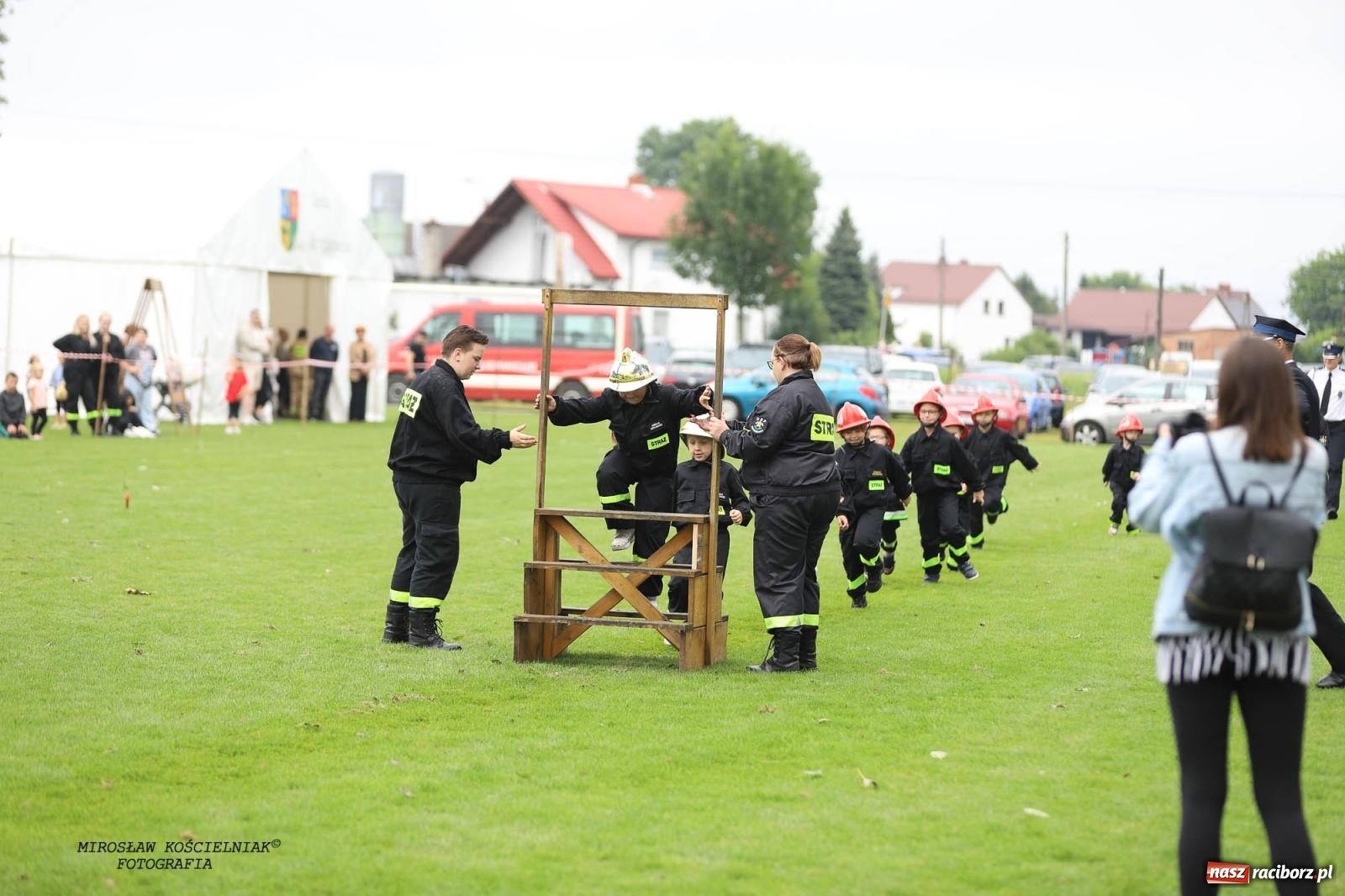 Zdjęcie w galerii na portalu naszraciborz.pl: Tworków z pucharem wójta Krzyżanowic na zawodach w Bieńkowicach wiadomości z regionu