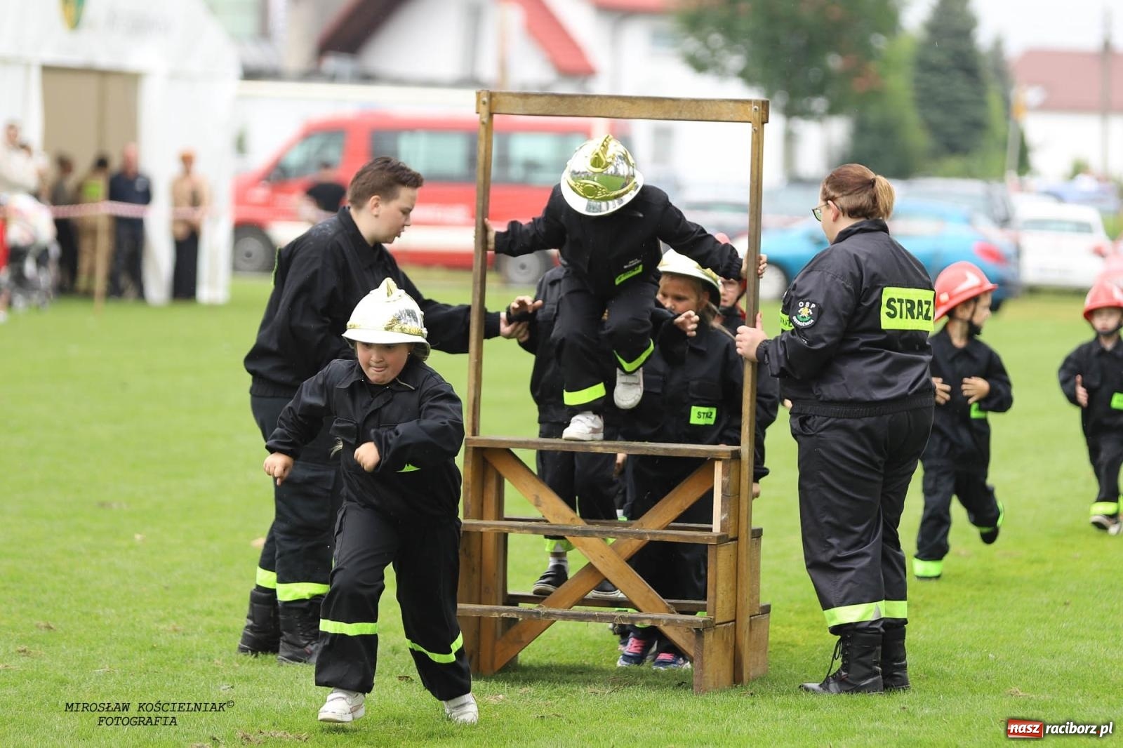 Zdjęcie w galerii na portalu naszraciborz.pl: Tworków z pucharem wójta Krzyżanowic na zawodach w Bieńkowicach wiadomości z regionu