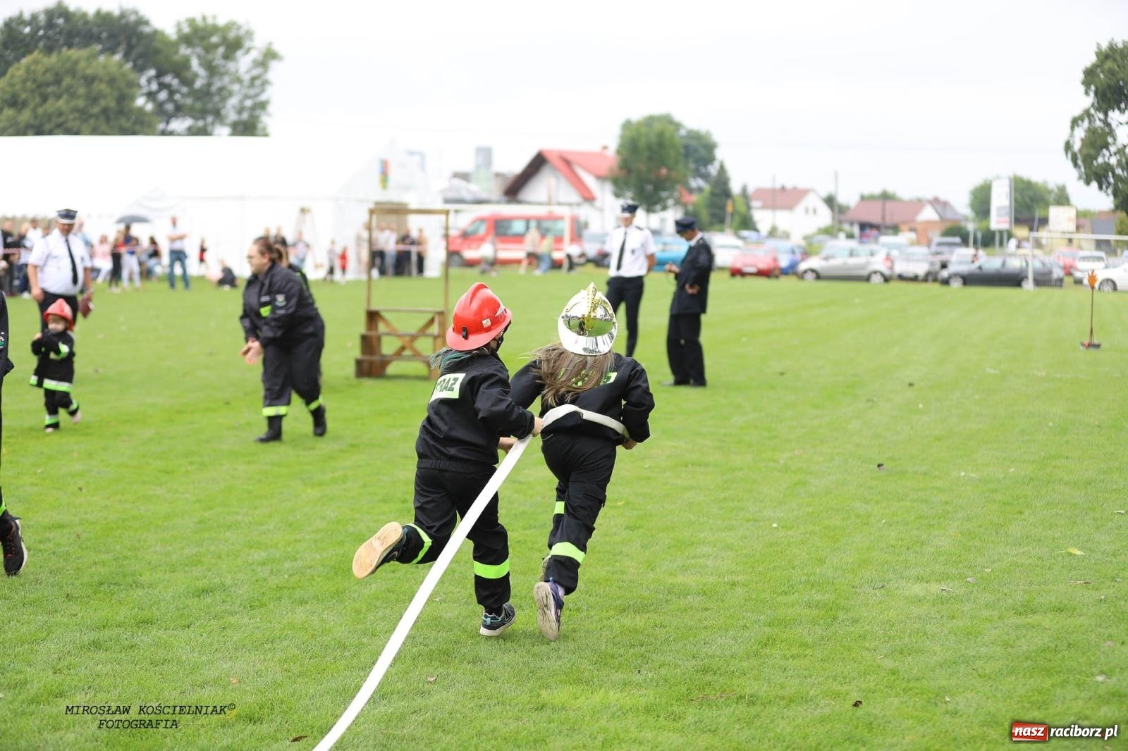 Zdjęcie w galerii na portalu naszraciborz.pl: Tworków z pucharem wójta Krzyżanowic na zawodach w Bieńkowicach wiadomości z regionu