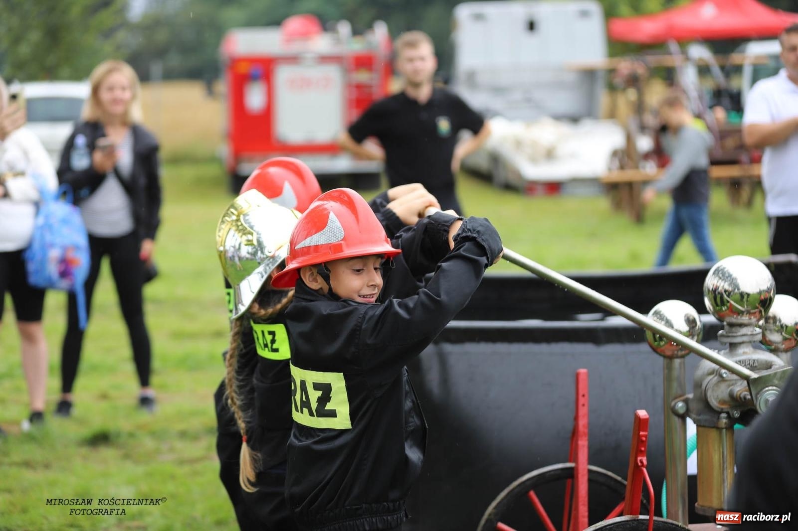 Zdjęcie w galerii na portalu naszraciborz.pl: Tworków z pucharem wójta Krzyżanowic na zawodach w Bieńkowicach wiadomości z regionu