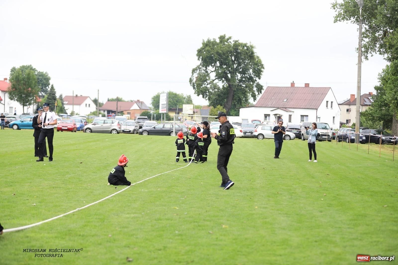 Zdjęcie w galerii na portalu naszraciborz.pl: Tworków z pucharem wójta Krzyżanowic na zawodach w Bieńkowicach wiadomości z regionu