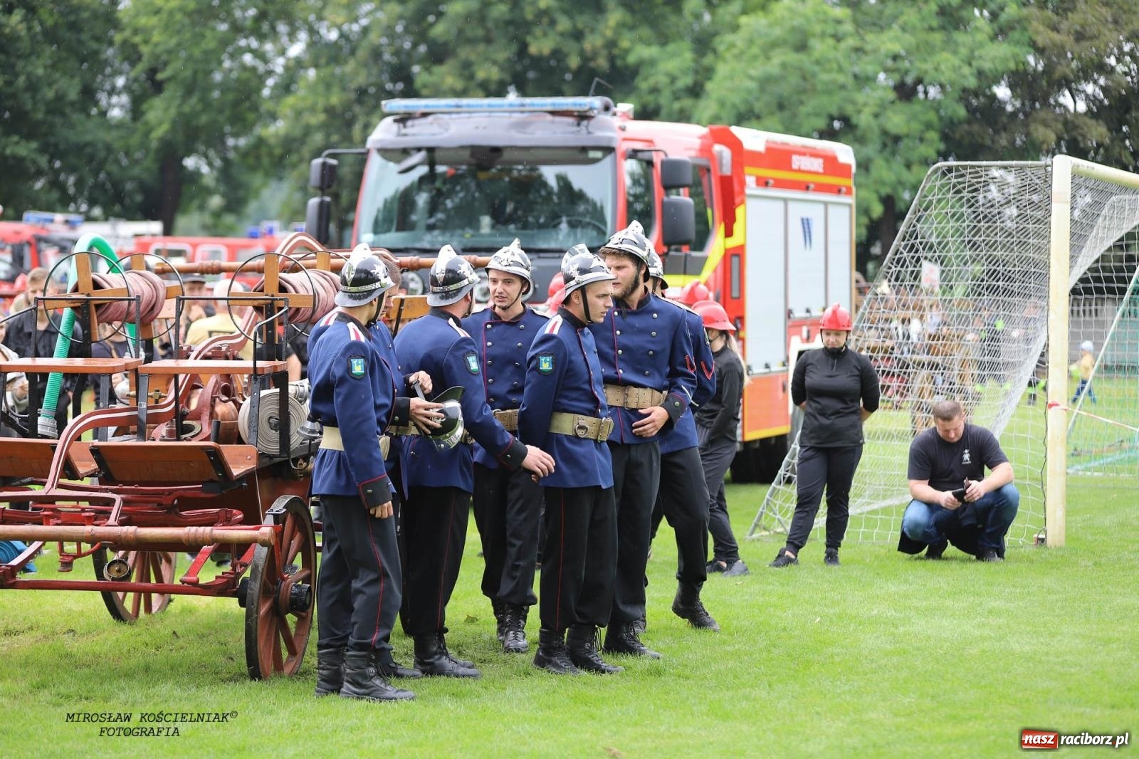 Zdjęcie w galerii na portalu naszraciborz.pl: Tworków z pucharem wójta Krzyżanowic na zawodach w Bieńkowicach wiadomości z regionu