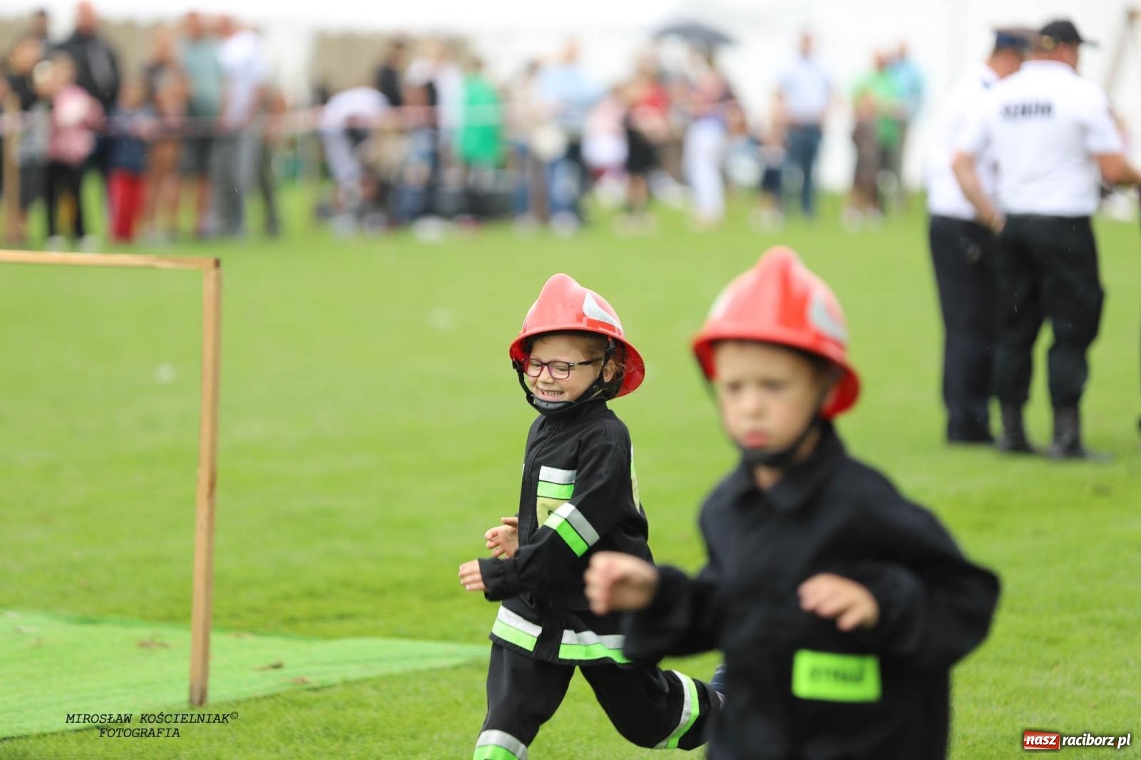 Zdjęcie w galerii na portalu naszraciborz.pl: Tworków z pucharem wójta Krzyżanowic na zawodach w Bieńkowicach wiadomości z regionu