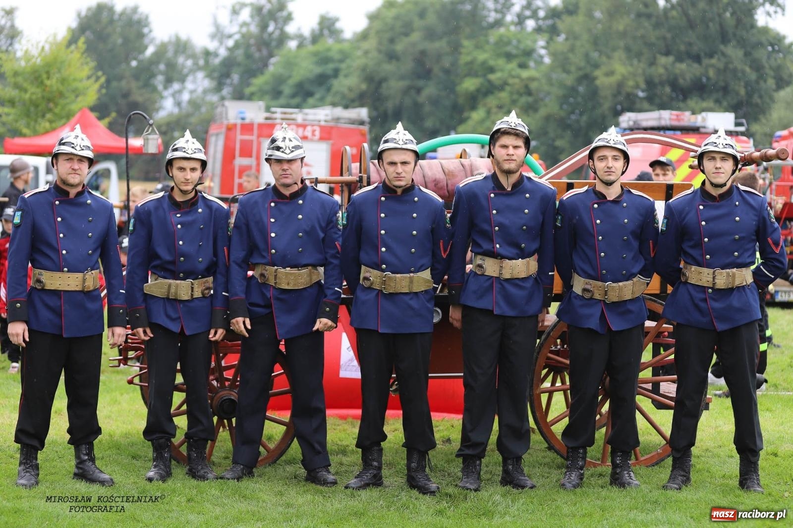 Zdjęcie w galerii na portalu naszraciborz.pl: Tworków z pucharem wójta Krzyżanowic na zawodach w Bieńkowicach wiadomości z regionu