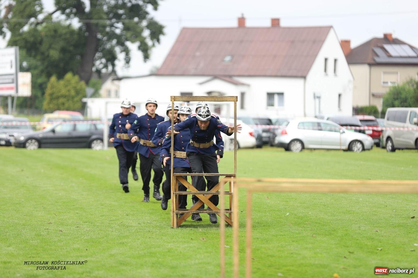 Zdjęcie w galerii na portalu naszraciborz.pl: Tworków z pucharem wójta Krzyżanowic na zawodach w Bieńkowicach wiadomości z regionu