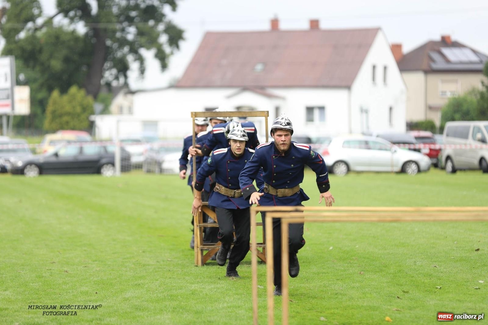 Zdjęcie w galerii na portalu naszraciborz.pl: Tworków z pucharem wójta Krzyżanowic na zawodach w Bieńkowicach wiadomości z regionu