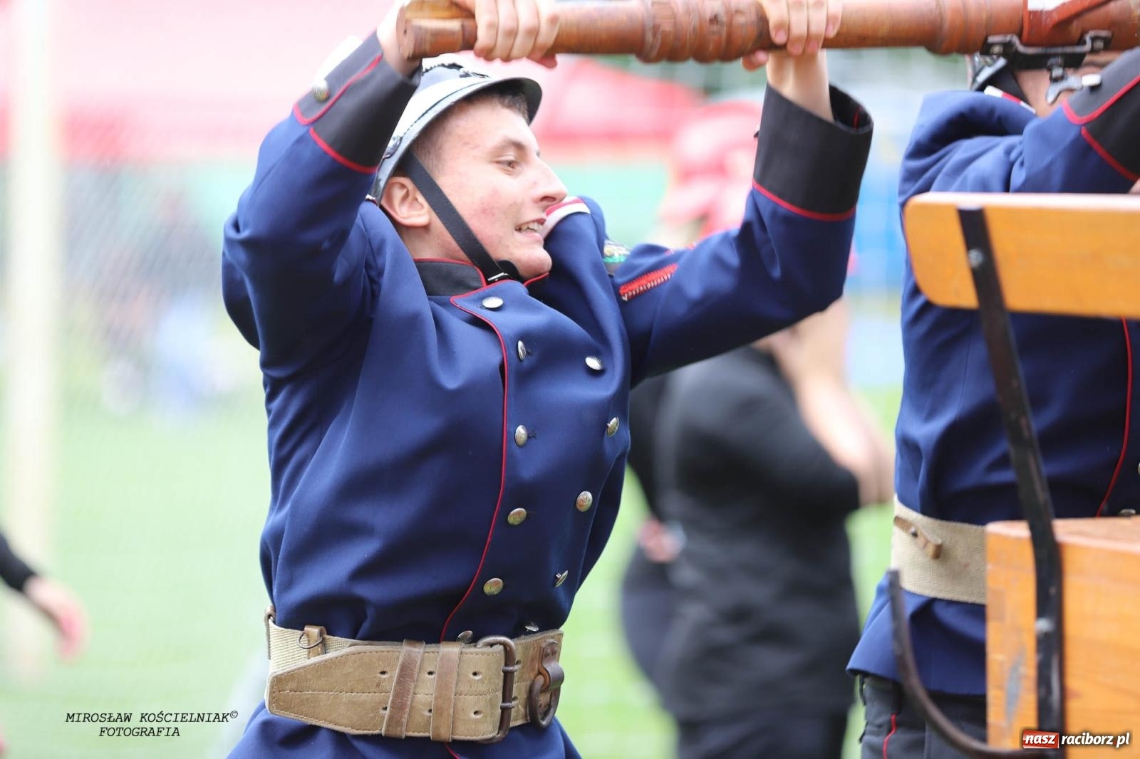 Zdjęcie w galerii na portalu naszraciborz.pl: Tworków z pucharem wójta Krzyżanowic na zawodach w Bieńkowicach wiadomości z regionu