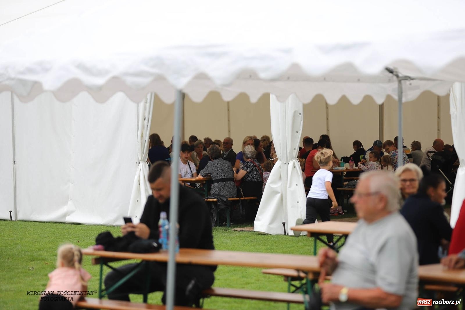 Zdjęcie w galerii na portalu naszraciborz.pl: Tworków z pucharem wójta Krzyżanowic na zawodach w Bieńkowicach wiadomości z regionu