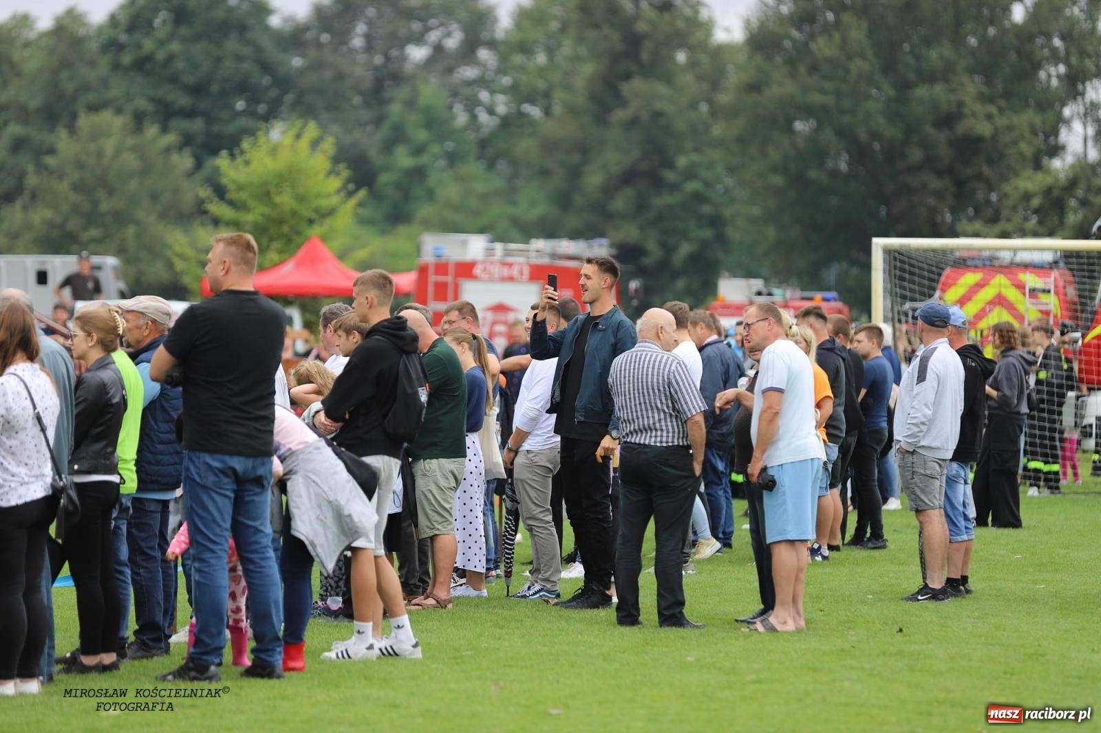 Zdjęcie w galerii na portalu naszraciborz.pl: Tworków z pucharem wójta Krzyżanowic na zawodach w Bieńkowicach wiadomości z regionu