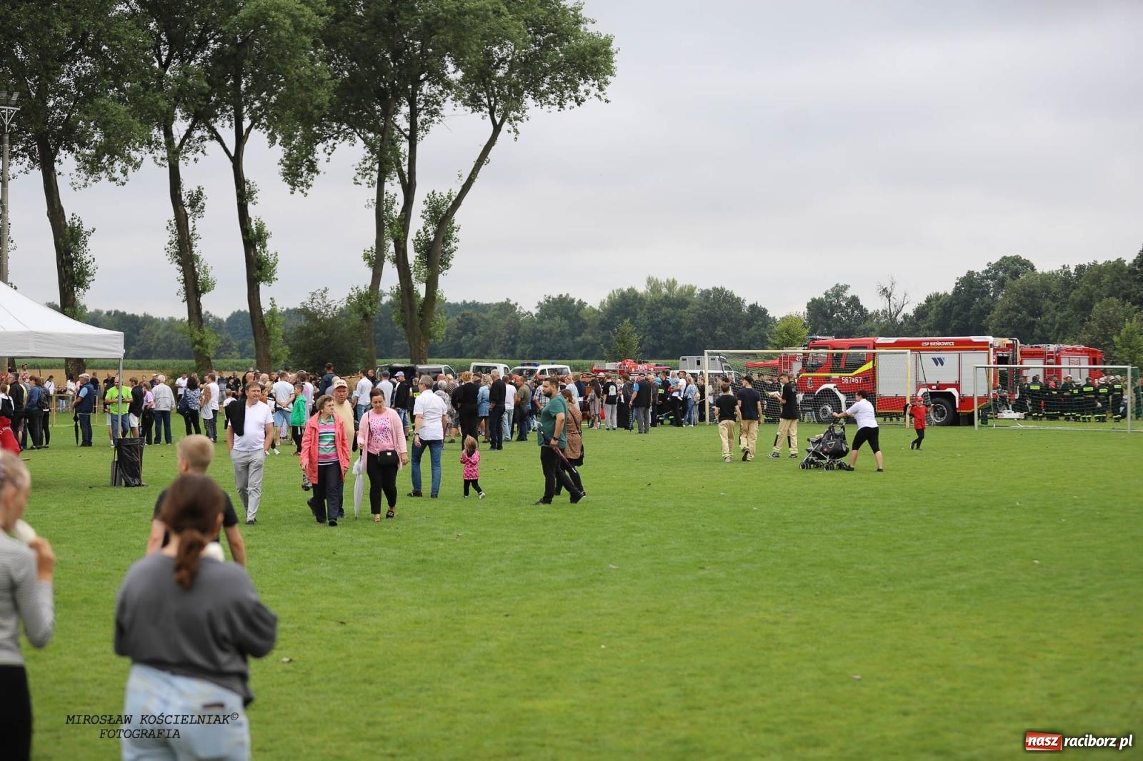 Zdjęcie w galerii na portalu naszraciborz.pl: Tworków z pucharem wójta Krzyżanowic na zawodach w Bieńkowicach wiadomości z regionu