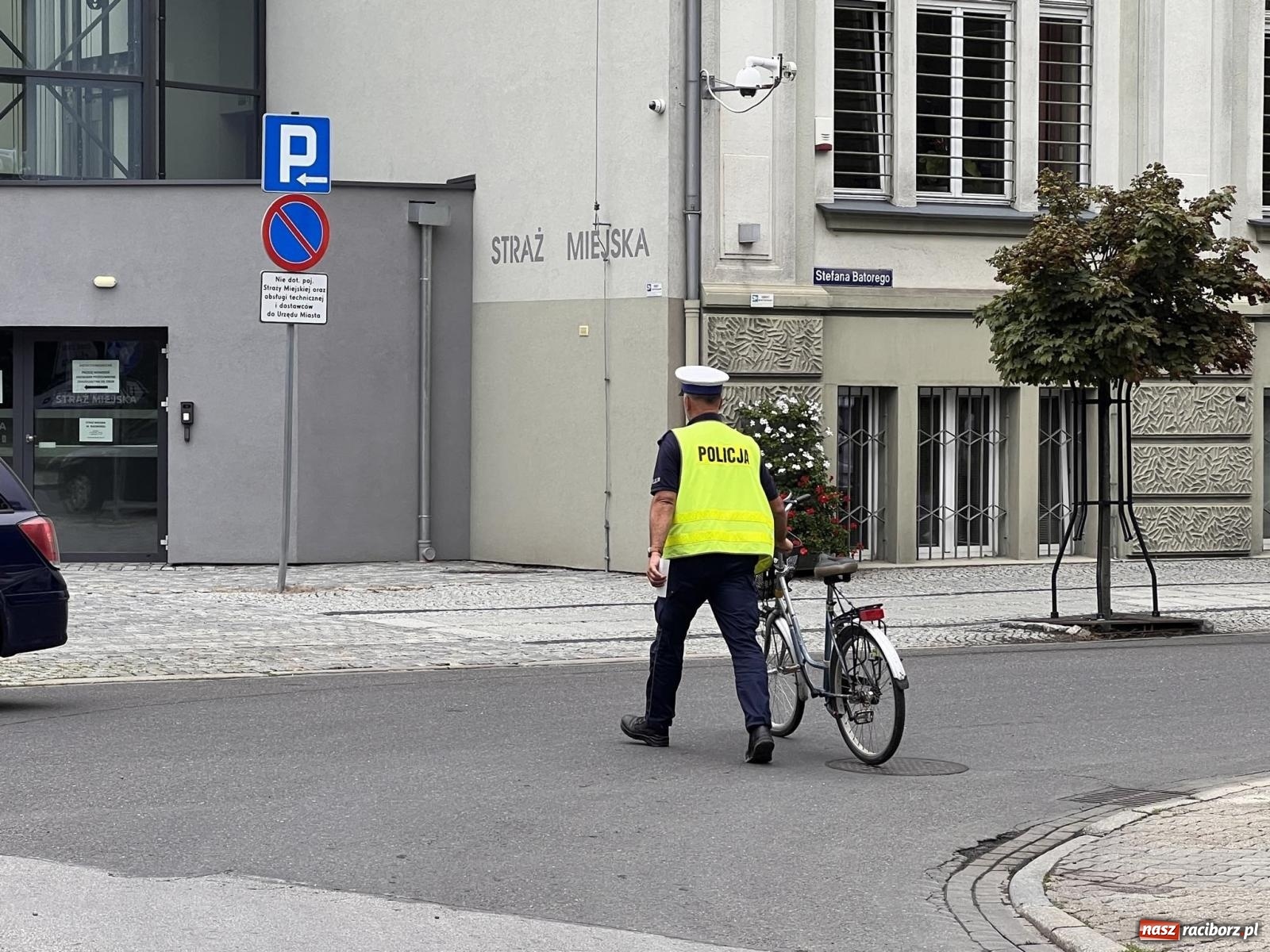Zdjęcie w galerii na portalu naszraciborz.pl: Potrącenie rowerzysty na Podwalu [FOTO] wiadomości z regionu