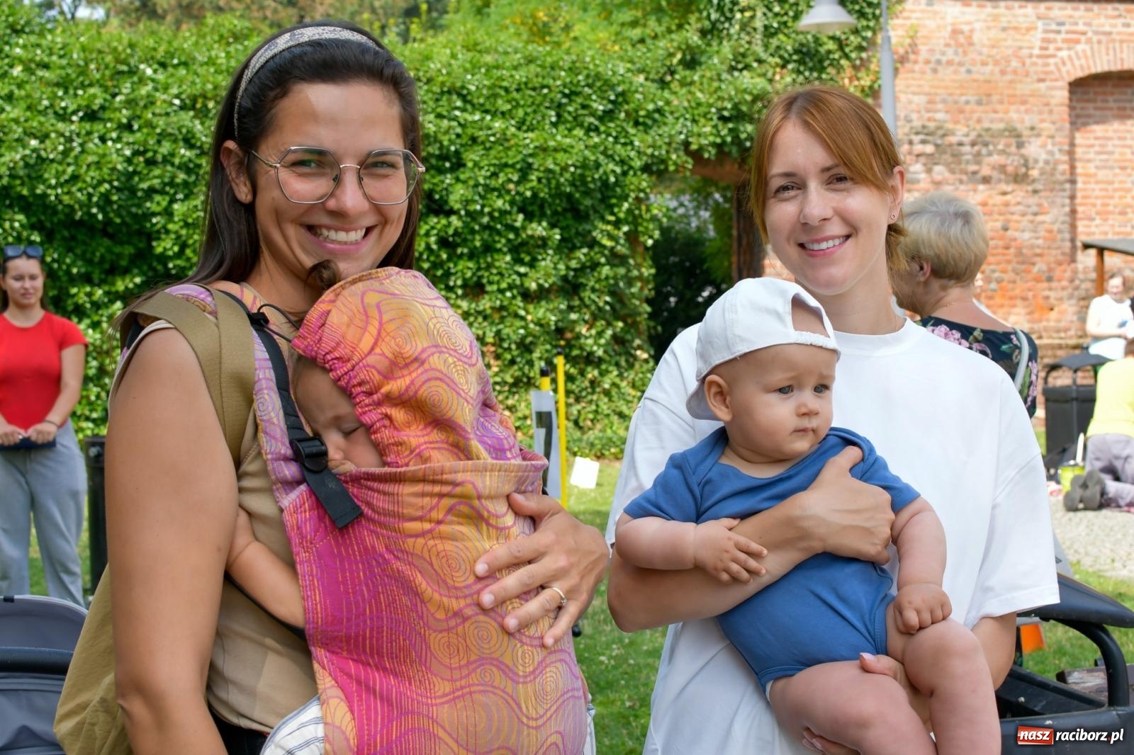 Zdjęcie w galerii na portalu naszraciborz.pl: Hobby horse i konne przejażdżki na raciborskim zamku: Pierwsza odsłona akcji Wakacje w Powiecie wiadomości z regionu