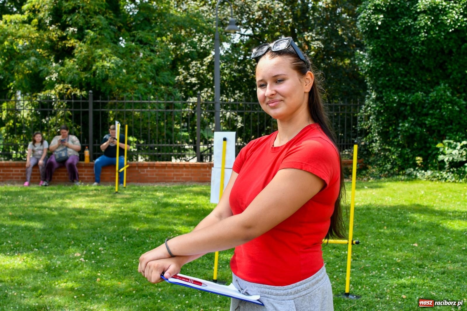 Zdjęcie w galerii na portalu naszraciborz.pl: Hobby horse i konne przejażdżki na raciborskim zamku: Pierwsza odsłona akcji Wakacje w Powiecie wiadomości z regionu