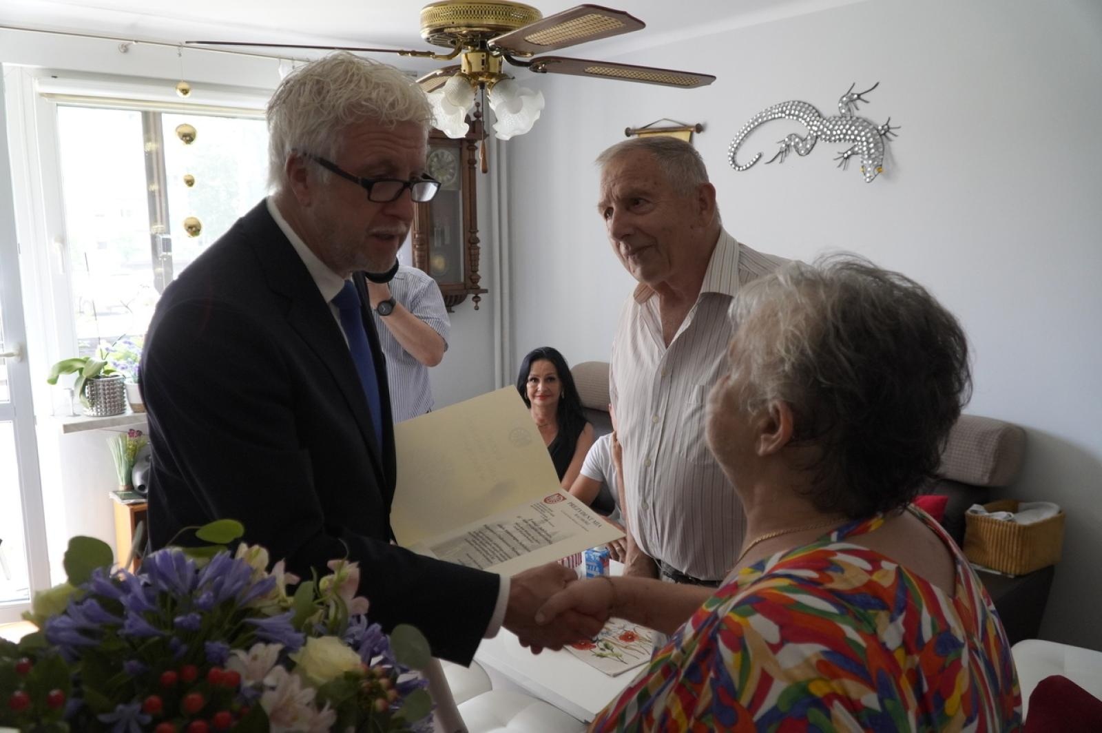 Zdjęcie w galerii na portalu naszraciborz.pl: Państwo Piotrowscy świętują jubileusz 55-lecia pożycia małżeńskiego wiadomości z regionu