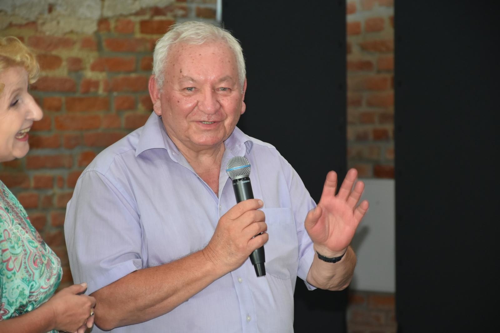 Zdjęcie w galerii na portalu naszraciborz.pl: Wernisaż wystawy Jana Wilczoka i tkanin sizalowych Elżbiety Polak w Tworkowie wiadomości z regionu