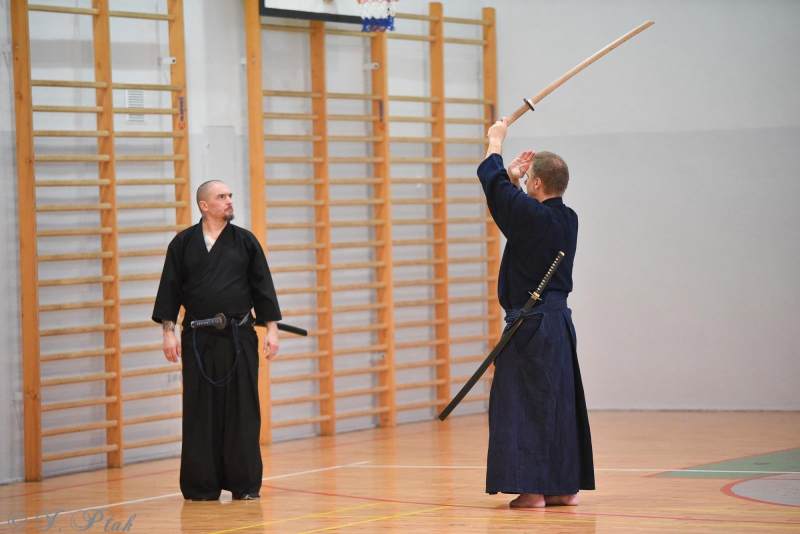 Zdjęcie w galerii na portalu naszraciborz.pl: Powiatowe Centrum Sportu w Raciborzu zaprasza na wakacyjne spotkania z japońską szermierką – IAIDO/JODO wiadomości z regionu