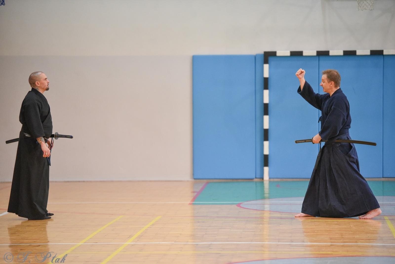 Zdjęcie w galerii na portalu naszraciborz.pl: Powiatowe Centrum Sportu w Raciborzu zaprasza na wakacyjne spotkania z japońską szermierką – IAIDO/JODO wiadomości z regionu