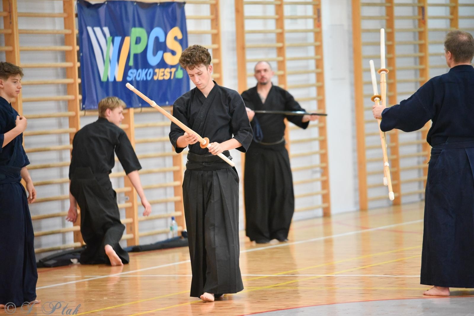 Zdjęcie w galerii na portalu naszraciborz.pl: Powiatowe Centrum Sportu w Raciborzu zaprasza na wakacyjne spotkania z japońską szermierką – IAIDO/JODO wiadomości z regionu