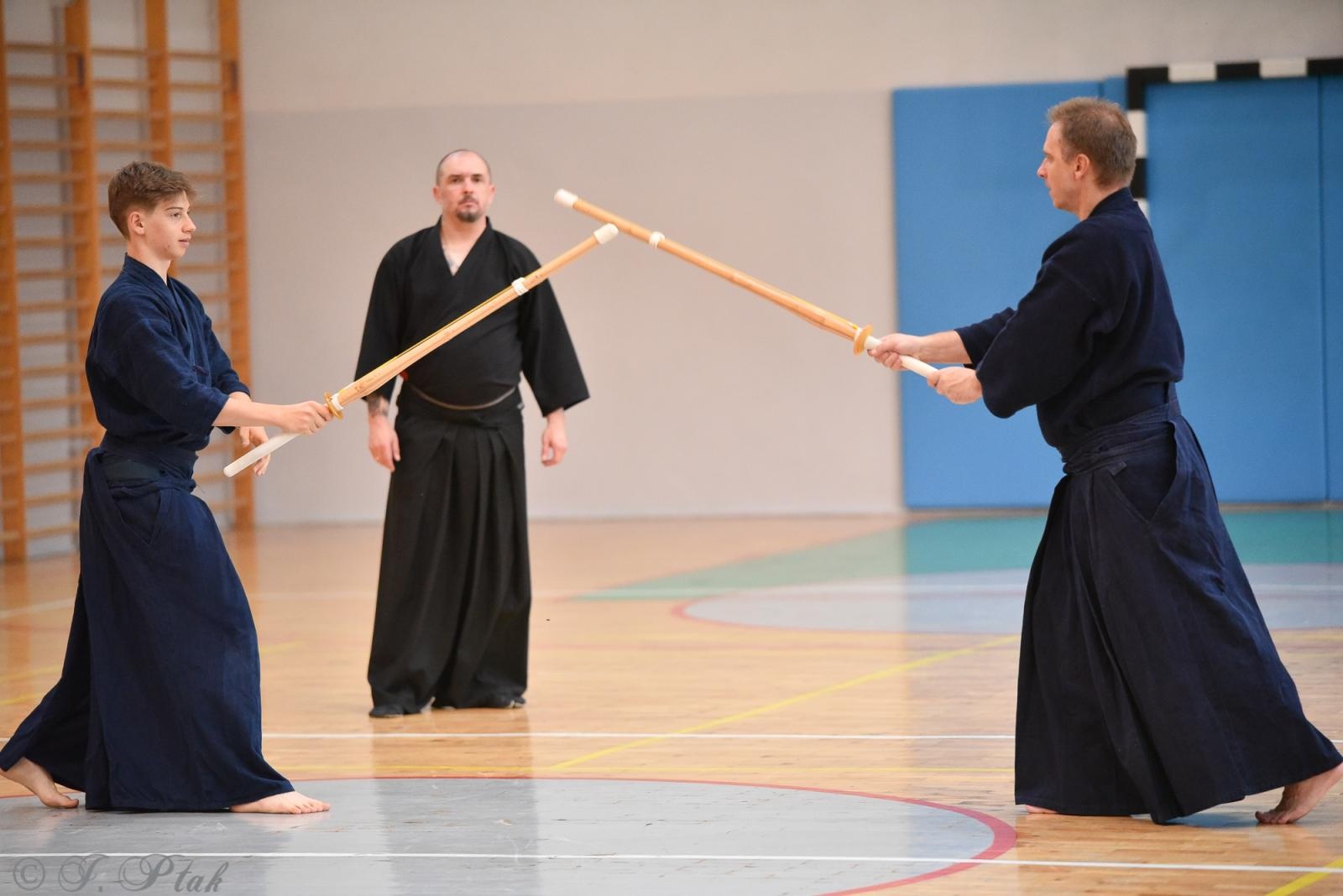 Zdjęcie w galerii na portalu naszraciborz.pl: Powiatowe Centrum Sportu w Raciborzu zaprasza na wakacyjne spotkania z japońską szermierką – IAIDO/JODO wiadomości z regionu