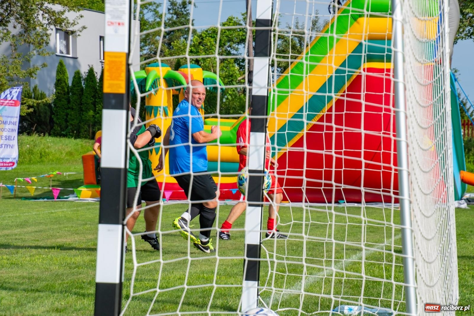 Zdjęcie w galerii na portalu naszraciborz.pl: Piłkarskie pokoleniowe boje w Bojanowie [FOTO i WIDEO] wiadomości z regionu