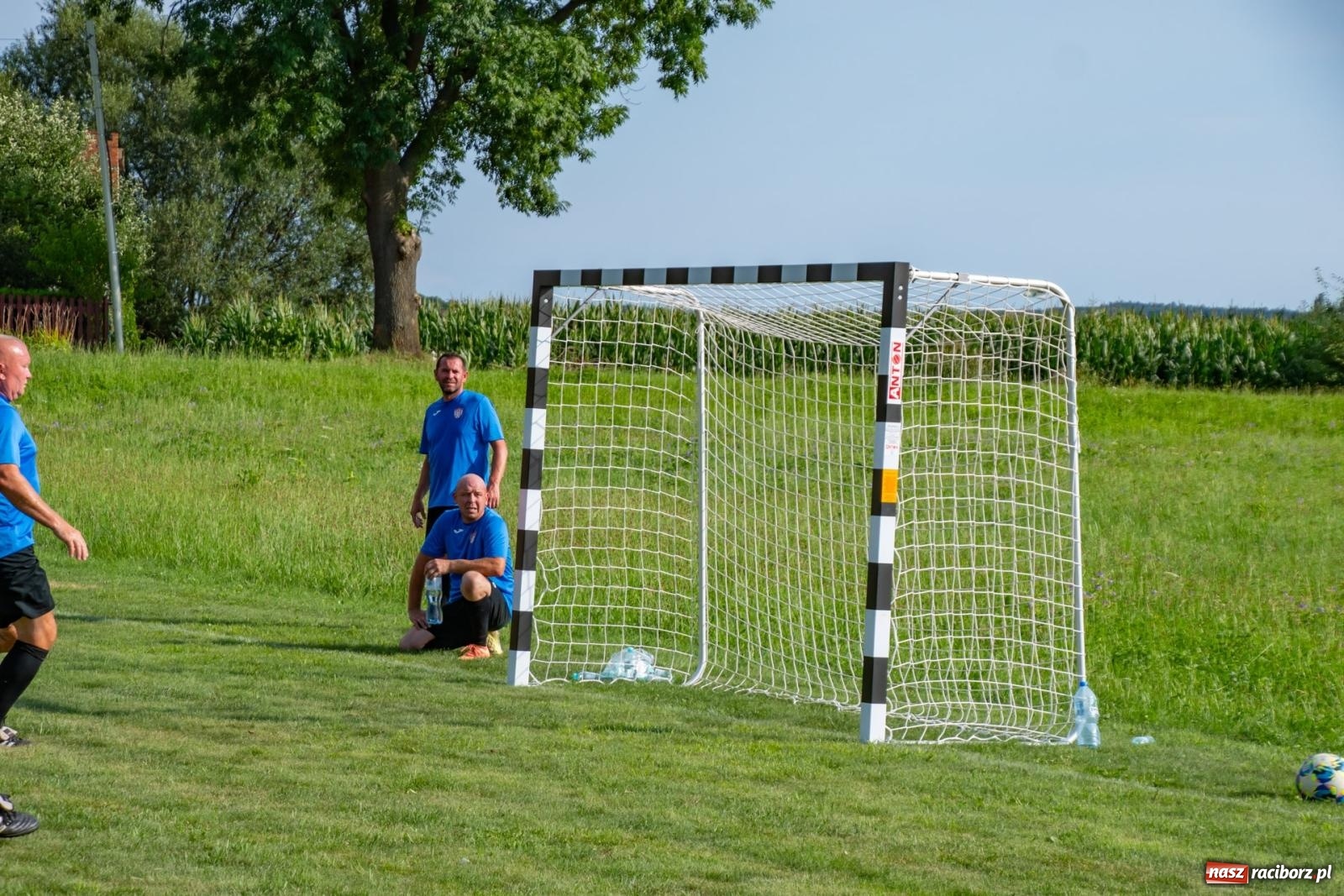 Zdjęcie w galerii na portalu naszraciborz.pl: Piłkarskie pokoleniowe boje w Bojanowie [FOTO i WIDEO] wiadomości z regionu