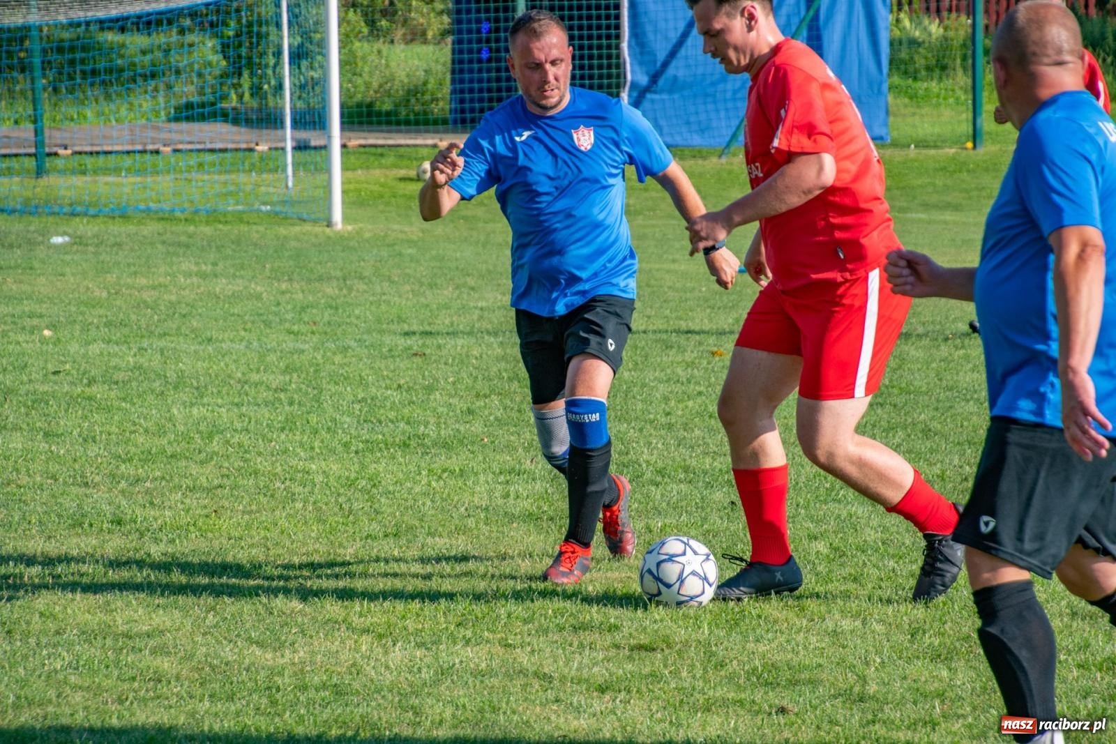 Zdjęcie w galerii na portalu naszraciborz.pl: Piłkarskie pokoleniowe boje w Bojanowie [FOTO i WIDEO] wiadomości z regionu