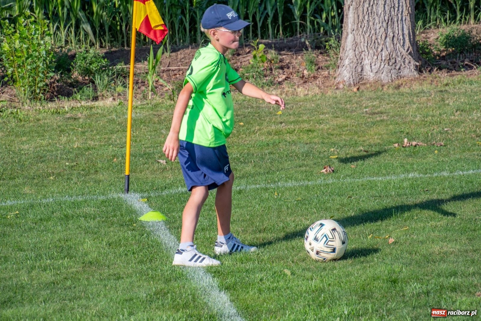 Zdjęcie w galerii na portalu naszraciborz.pl: Piłkarskie pokoleniowe boje w Bojanowie [FOTO i WIDEO] wiadomości z regionu