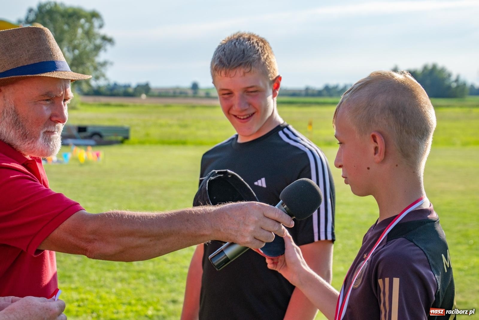 Zdjęcie w galerii na portalu naszraciborz.pl: Piłkarskie pokoleniowe boje w Bojanowie [FOTO i WIDEO] wiadomości z regionu