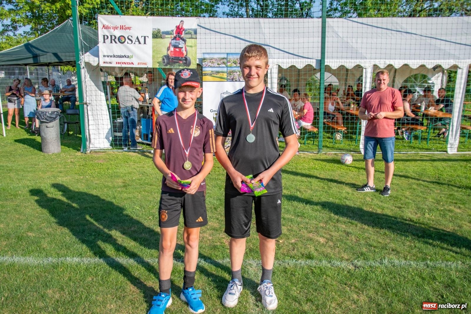 Zdjęcie w galerii na portalu naszraciborz.pl: Piłkarskie pokoleniowe boje w Bojanowie [FOTO i WIDEO] wiadomości z regionu