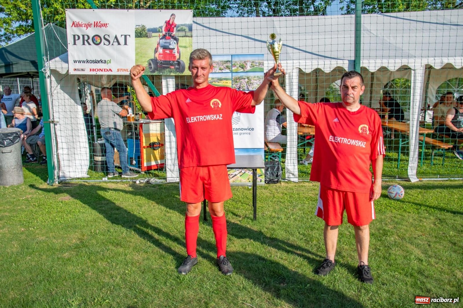Zdjęcie w galerii na portalu naszraciborz.pl: Piłkarskie pokoleniowe boje w Bojanowie [FOTO i WIDEO] wiadomości z regionu