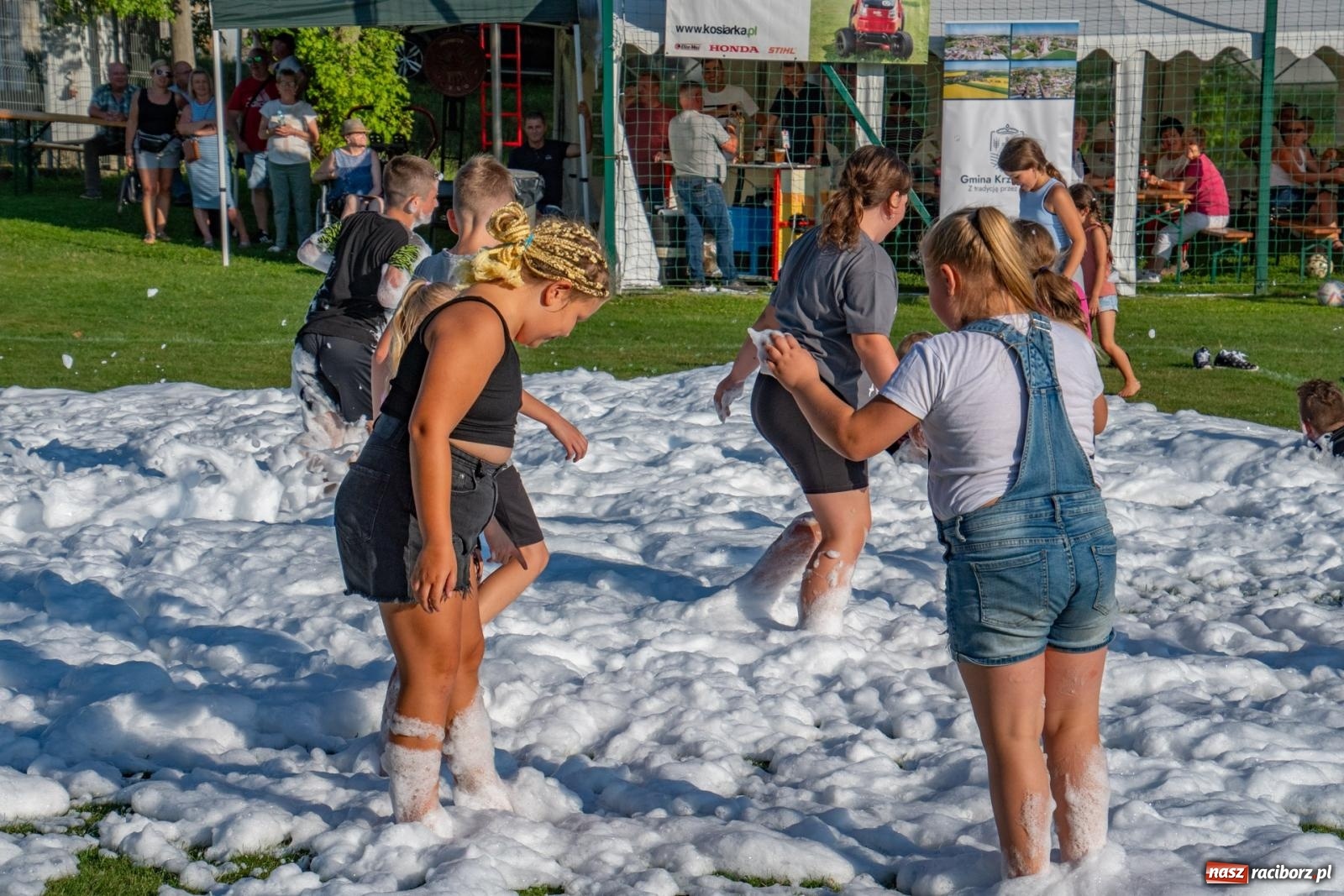 Zdjęcie w galerii na portalu naszraciborz.pl: Piłkarskie pokoleniowe boje w Bojanowie [FOTO i WIDEO] wiadomości z regionu
