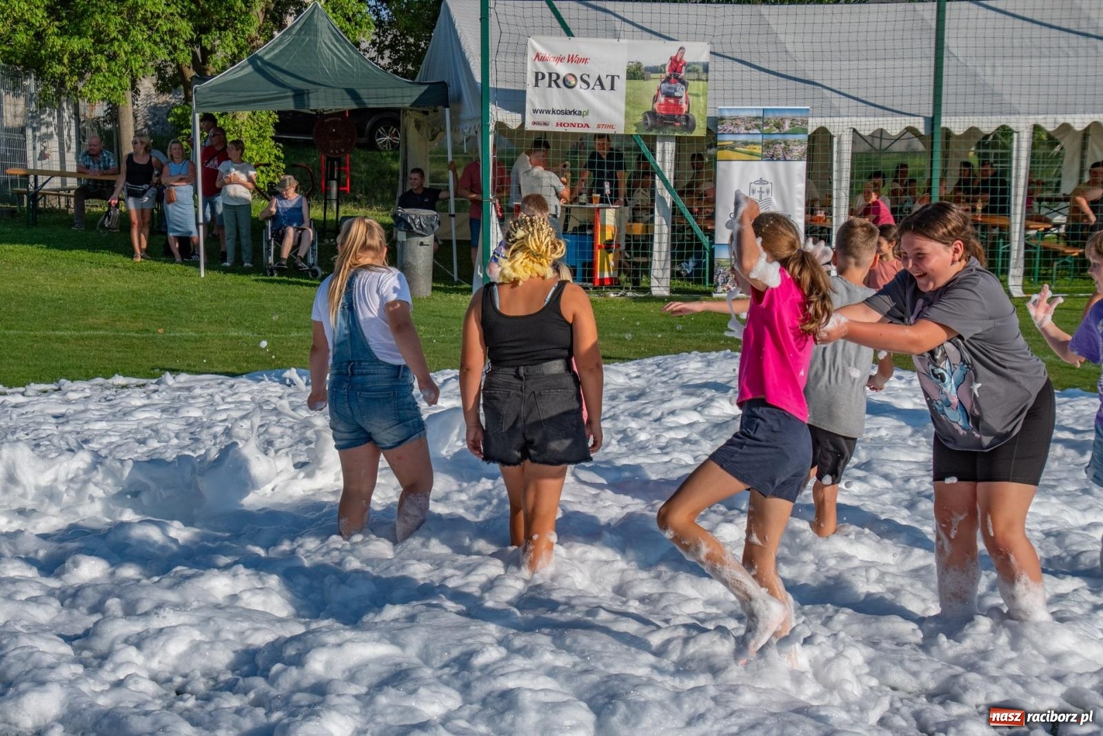 Zdjęcie w galerii na portalu naszraciborz.pl: Piłkarskie pokoleniowe boje w Bojanowie [FOTO i WIDEO] wiadomości z regionu