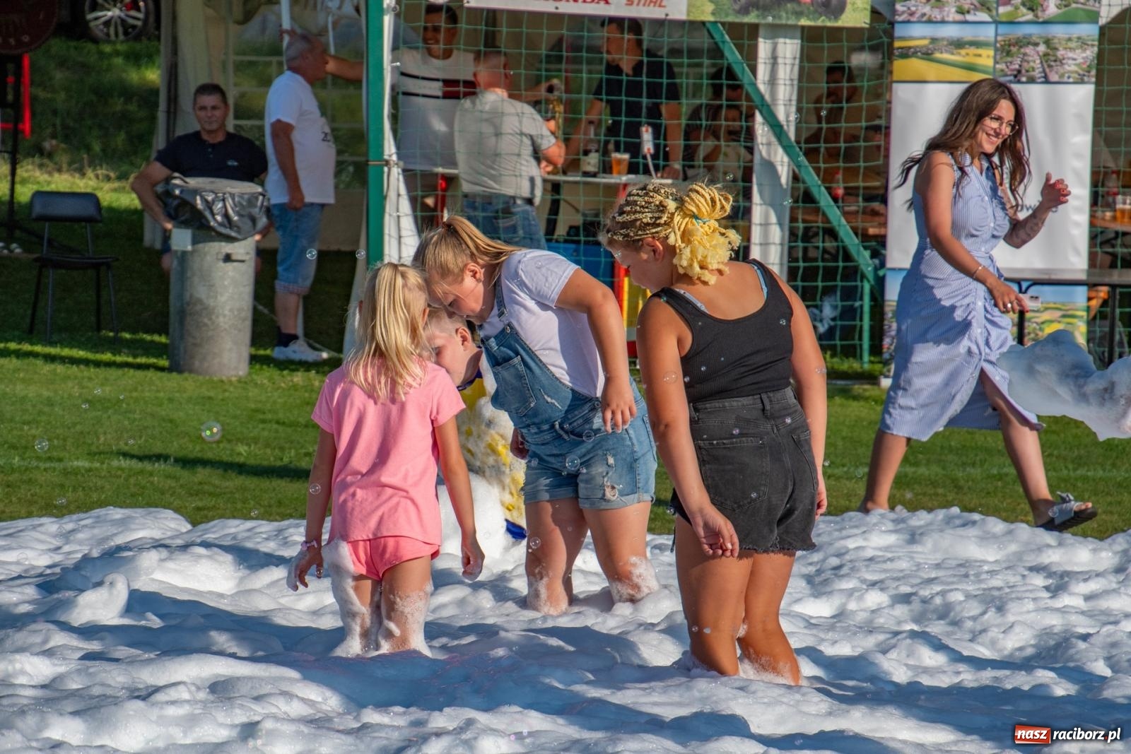 Zdjęcie w galerii na portalu naszraciborz.pl: Piłkarskie pokoleniowe boje w Bojanowie [FOTO i WIDEO] wiadomości z regionu