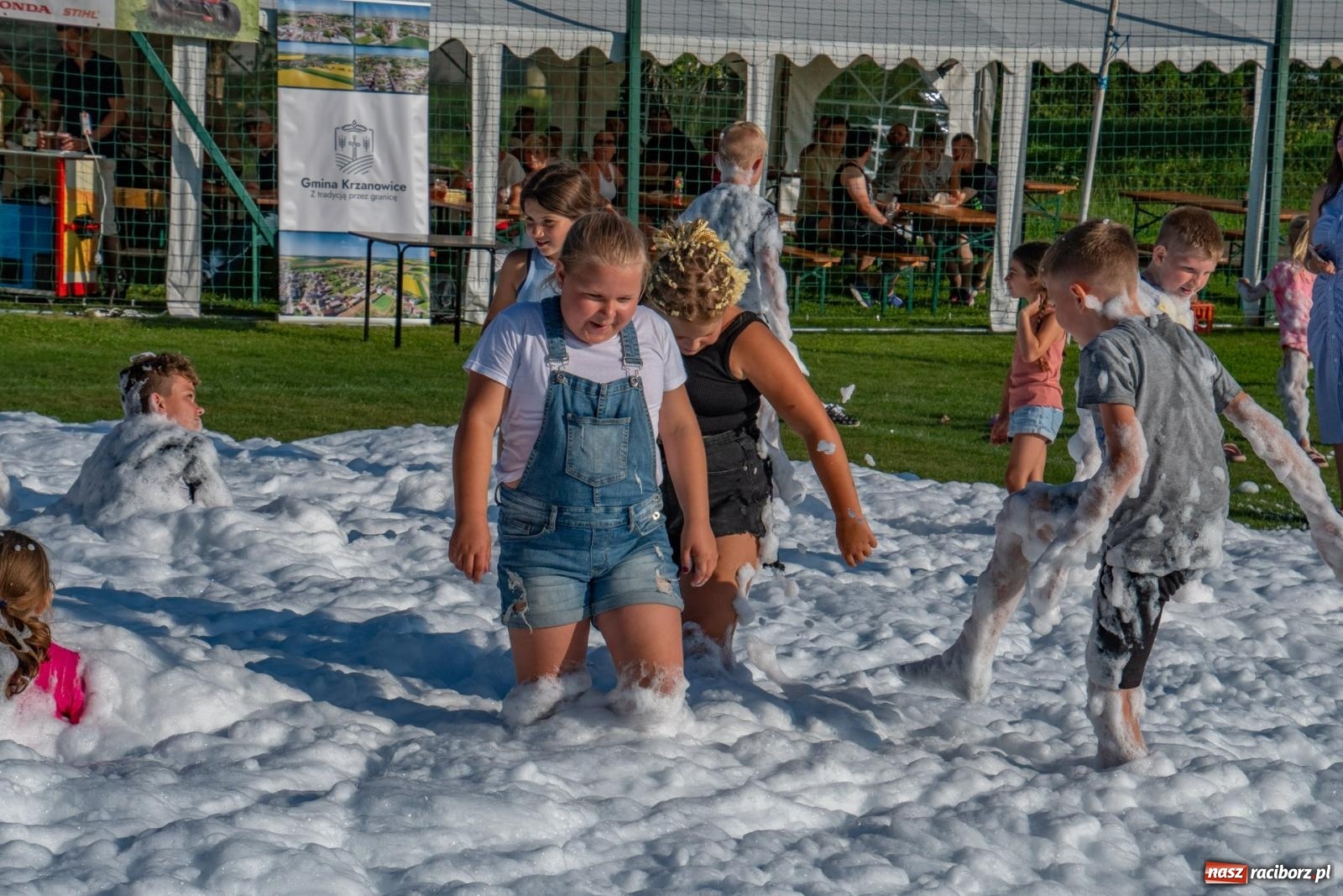 Zdjęcie w galerii na portalu naszraciborz.pl: Piłkarskie pokoleniowe boje w Bojanowie [FOTO i WIDEO] wiadomości z regionu