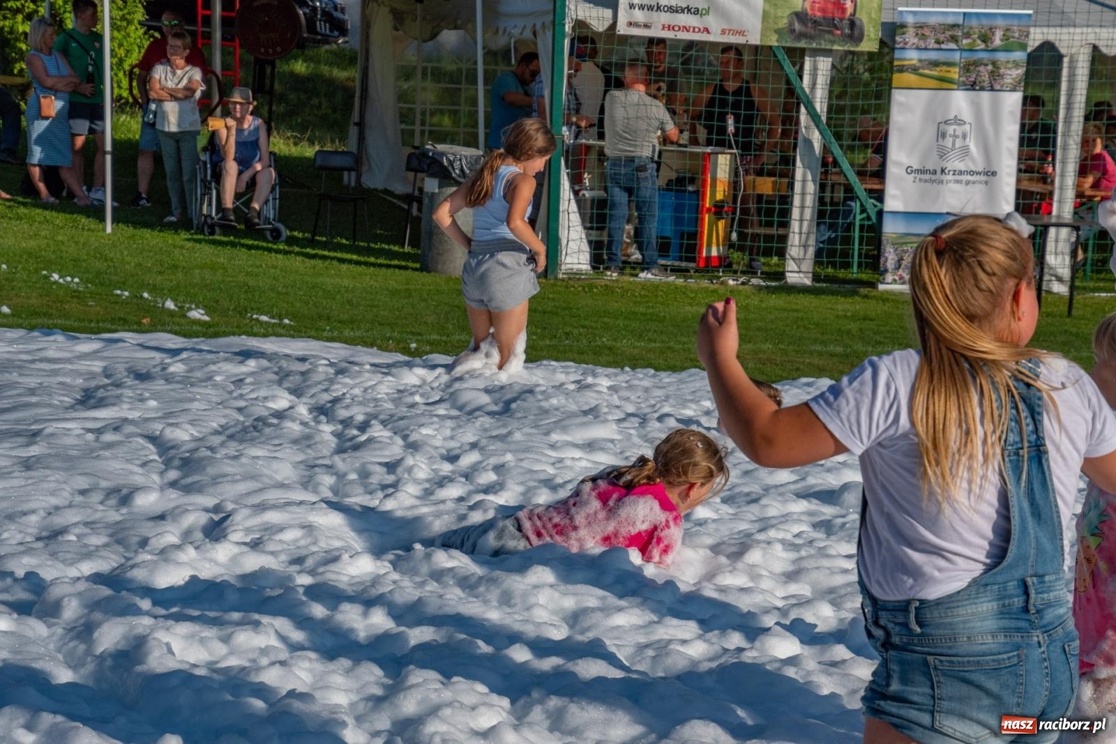 Zdjęcie w galerii na portalu naszraciborz.pl: Piłkarskie pokoleniowe boje w Bojanowie [FOTO i WIDEO] wiadomości z regionu