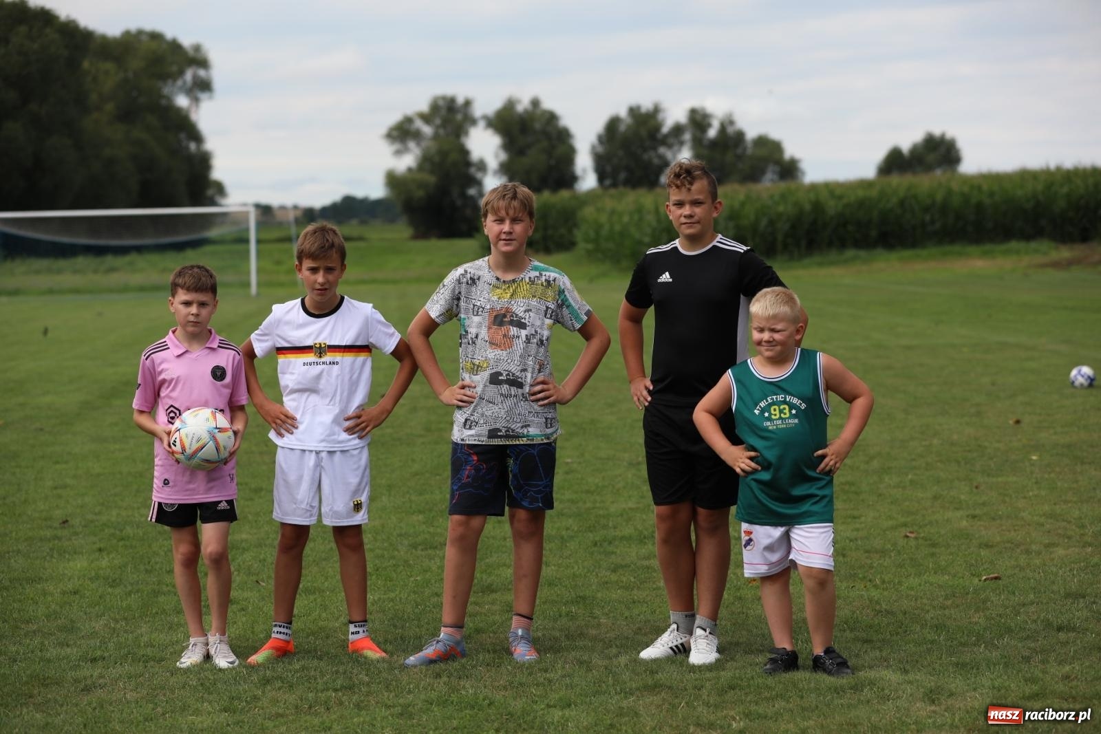 Zdjęcie w galerii na portalu naszraciborz.pl: Piłkarskie pokoleniowe boje w Bojanowie [FOTO i WIDEO] wiadomości z regionu