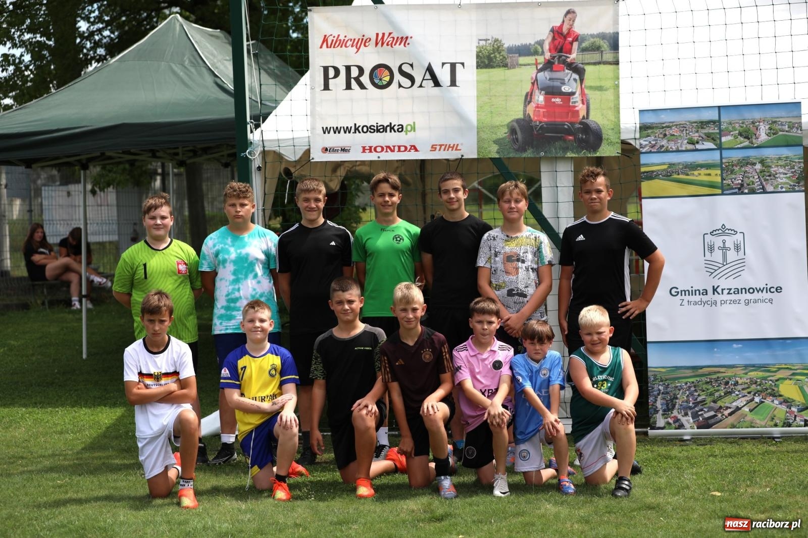 Zdjęcie w galerii na portalu naszraciborz.pl: Piłkarskie pokoleniowe boje w Bojanowie [FOTO i WIDEO] wiadomości z regionu