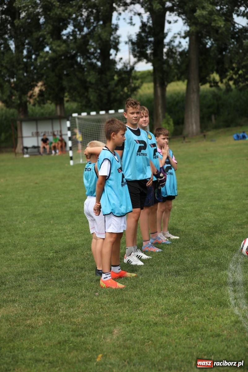 Zdjęcie w galerii na portalu naszraciborz.pl: Piłkarskie pokoleniowe boje w Bojanowie [FOTO i WIDEO] wiadomości z regionu