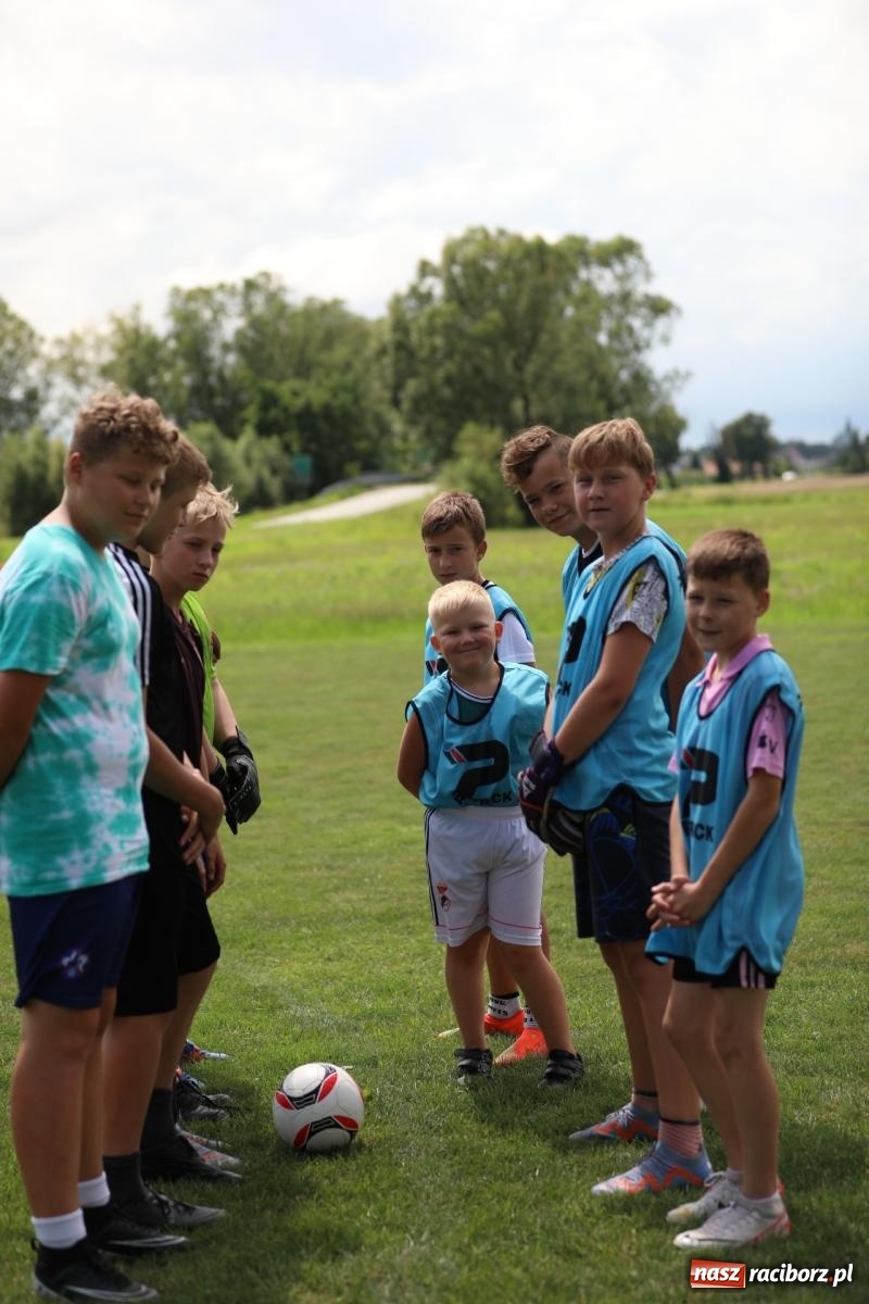 Zdjęcie w galerii na portalu naszraciborz.pl: Piłkarskie pokoleniowe boje w Bojanowie [FOTO i WIDEO] wiadomości z regionu