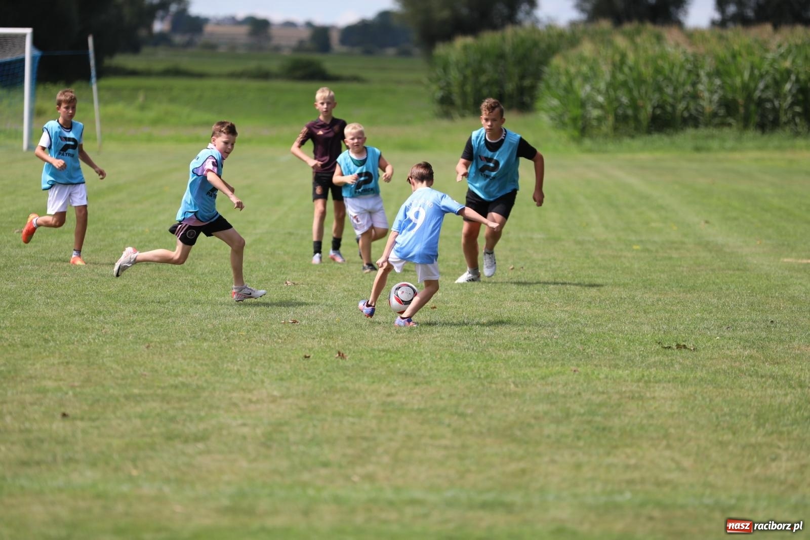 Zdjęcie w galerii na portalu naszraciborz.pl: Piłkarskie pokoleniowe boje w Bojanowie [FOTO i WIDEO] wiadomości z regionu