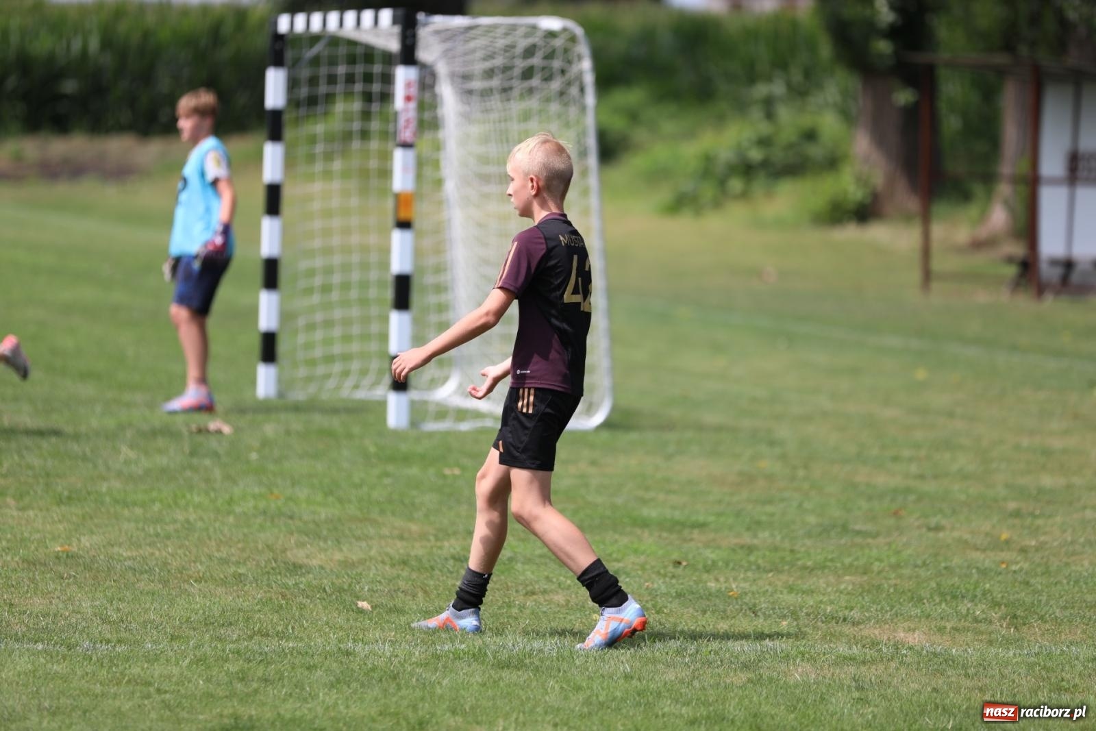 Zdjęcie w galerii na portalu naszraciborz.pl: Piłkarskie pokoleniowe boje w Bojanowie [FOTO i WIDEO] wiadomości z regionu