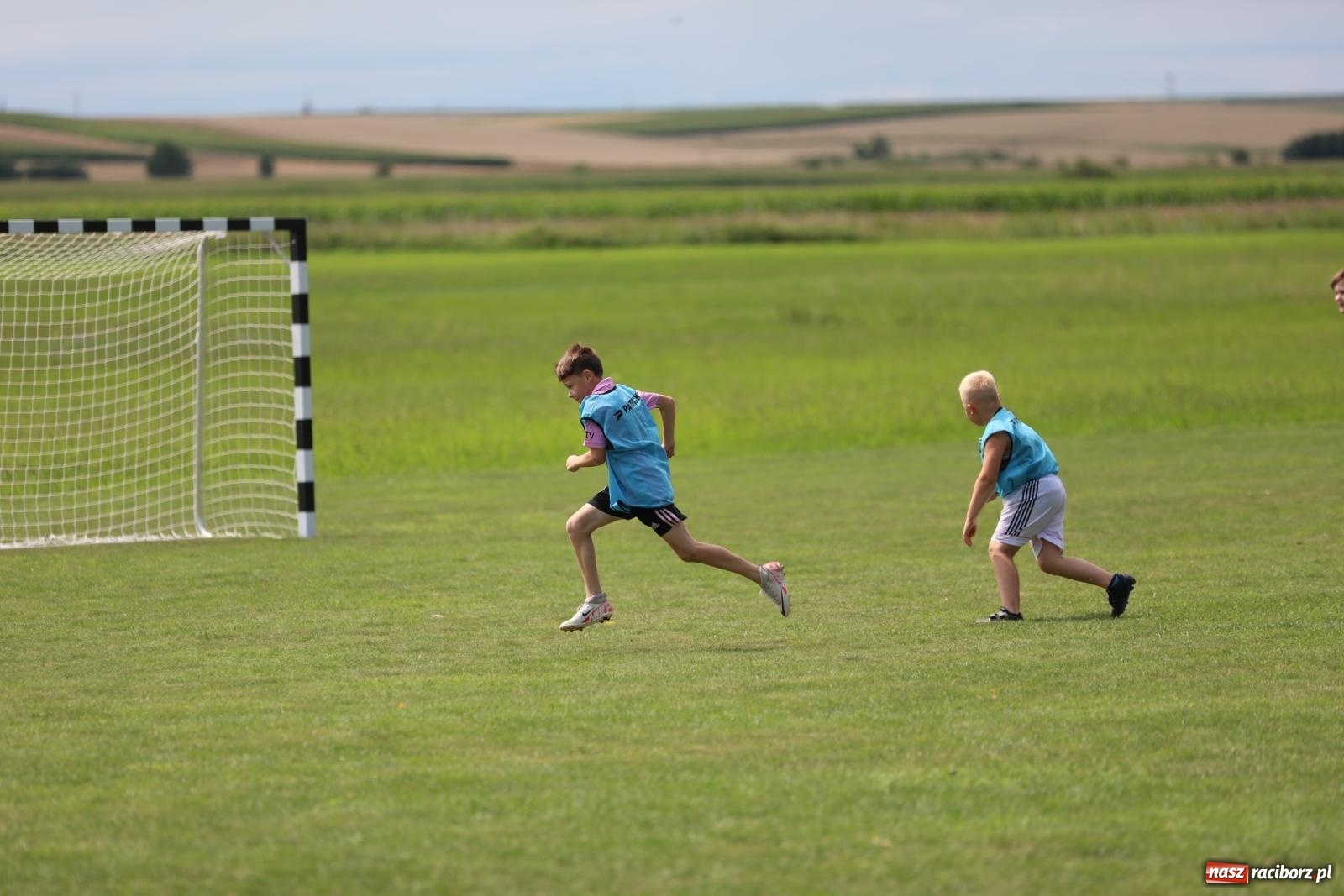 Zdjęcie w galerii na portalu naszraciborz.pl: Piłkarskie pokoleniowe boje w Bojanowie [FOTO i WIDEO] wiadomości z regionu