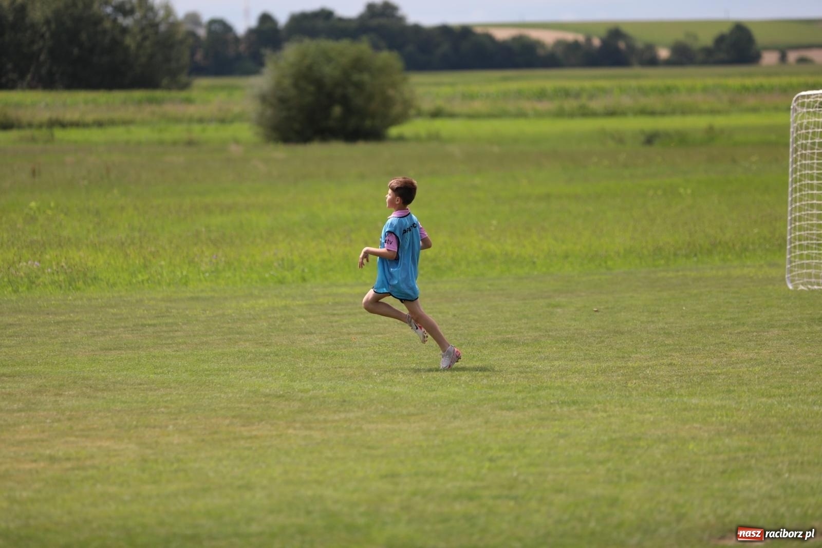 Zdjęcie w galerii na portalu naszraciborz.pl: Piłkarskie pokoleniowe boje w Bojanowie [FOTO i WIDEO] wiadomości z regionu