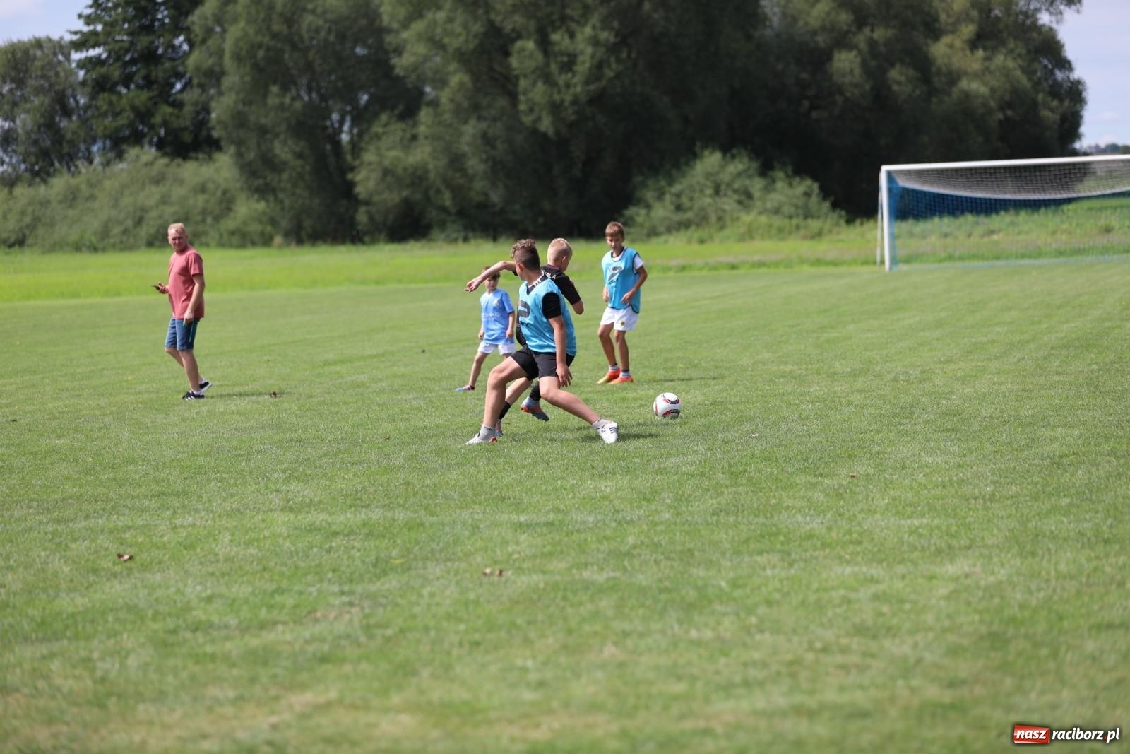 Zdjęcie w galerii na portalu naszraciborz.pl: Piłkarskie pokoleniowe boje w Bojanowie [FOTO i WIDEO] wiadomości z regionu