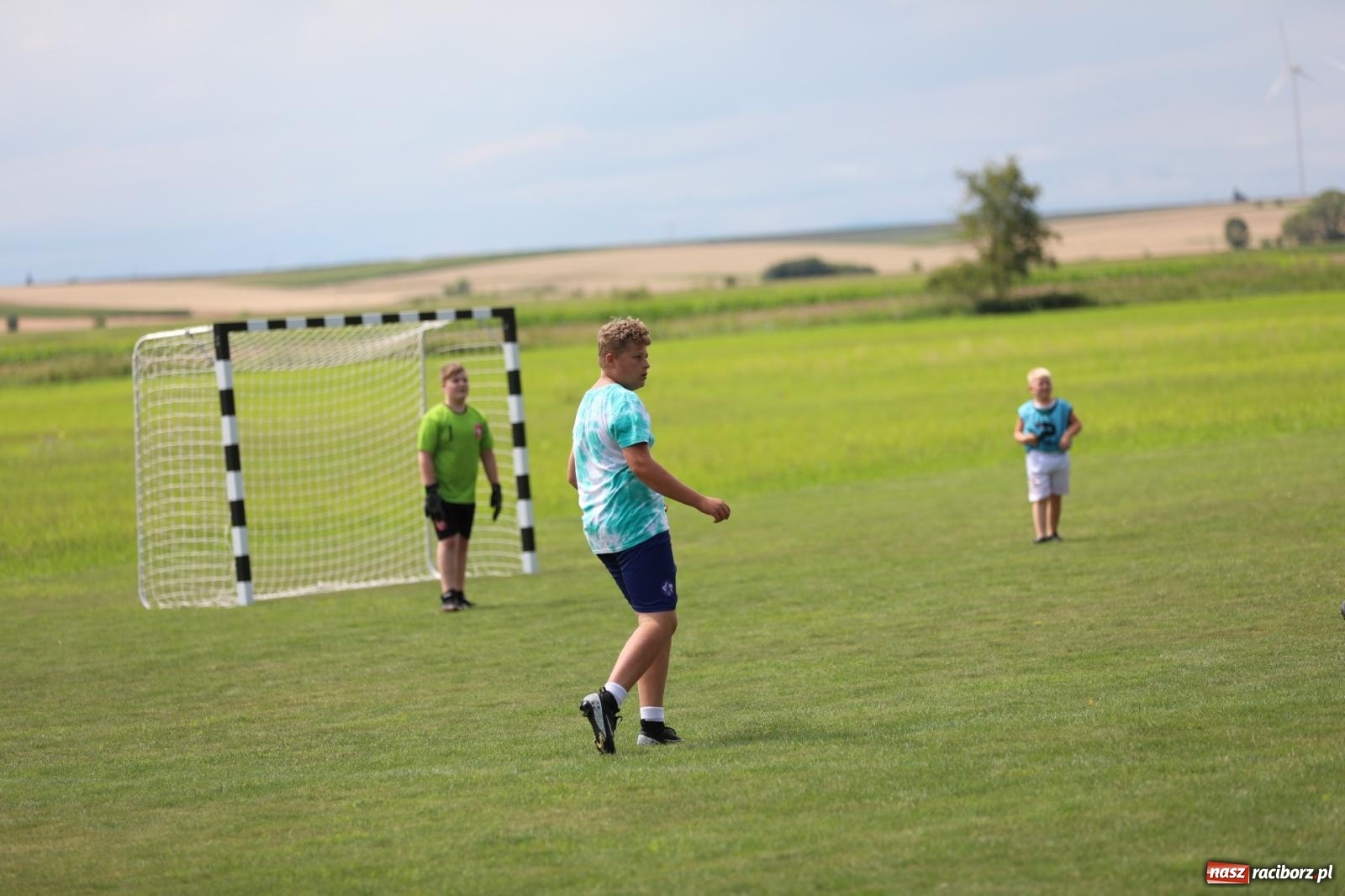 Zdjęcie w galerii na portalu naszraciborz.pl: Piłkarskie pokoleniowe boje w Bojanowie [FOTO i WIDEO] wiadomości z regionu