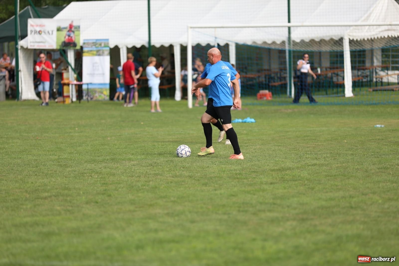 Zdjęcie w galerii na portalu naszraciborz.pl: Piłkarskie pokoleniowe boje w Bojanowie [FOTO i WIDEO] wiadomości z regionu