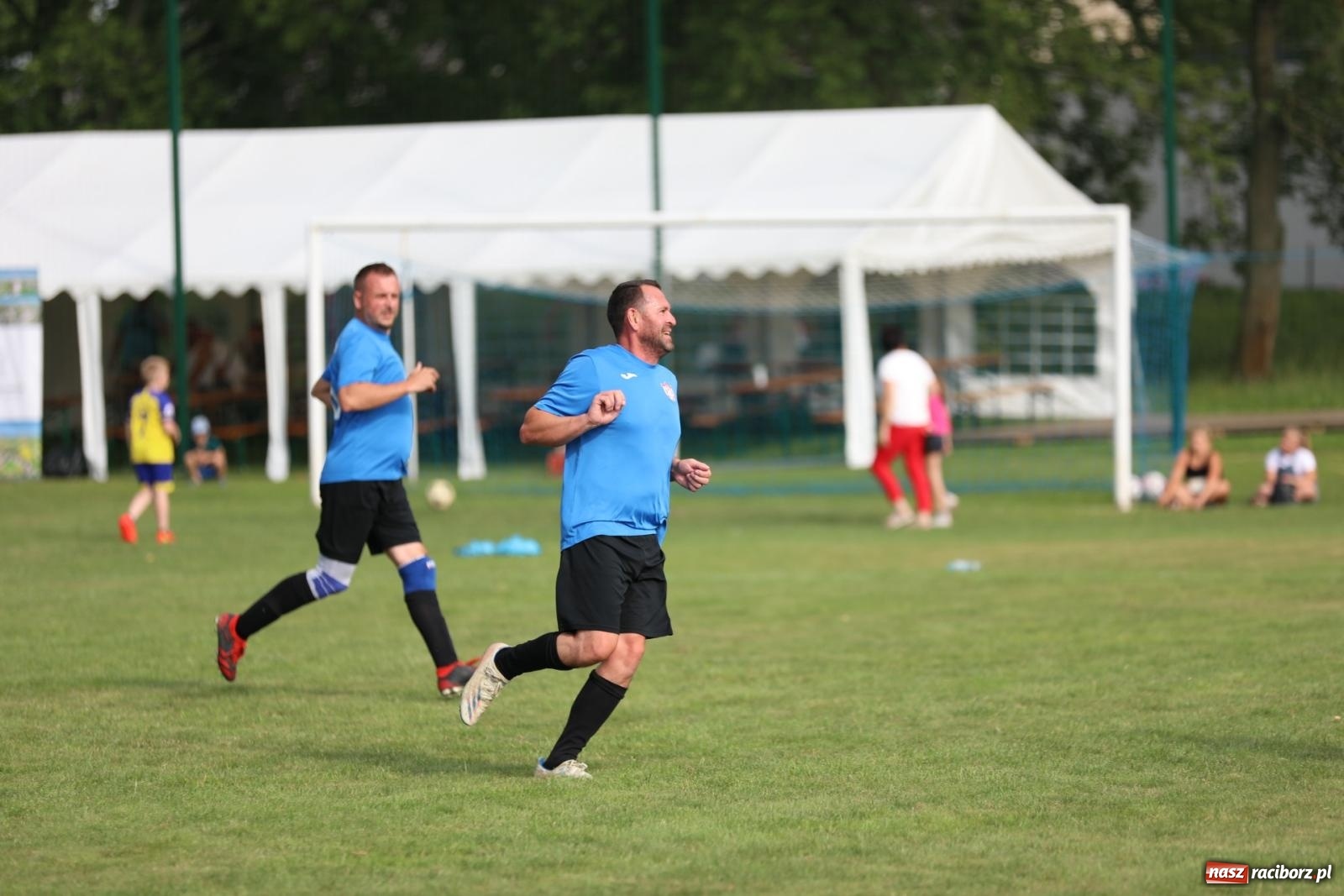Zdjęcie w galerii na portalu naszraciborz.pl: Piłkarskie pokoleniowe boje w Bojanowie [FOTO i WIDEO] wiadomości z regionu