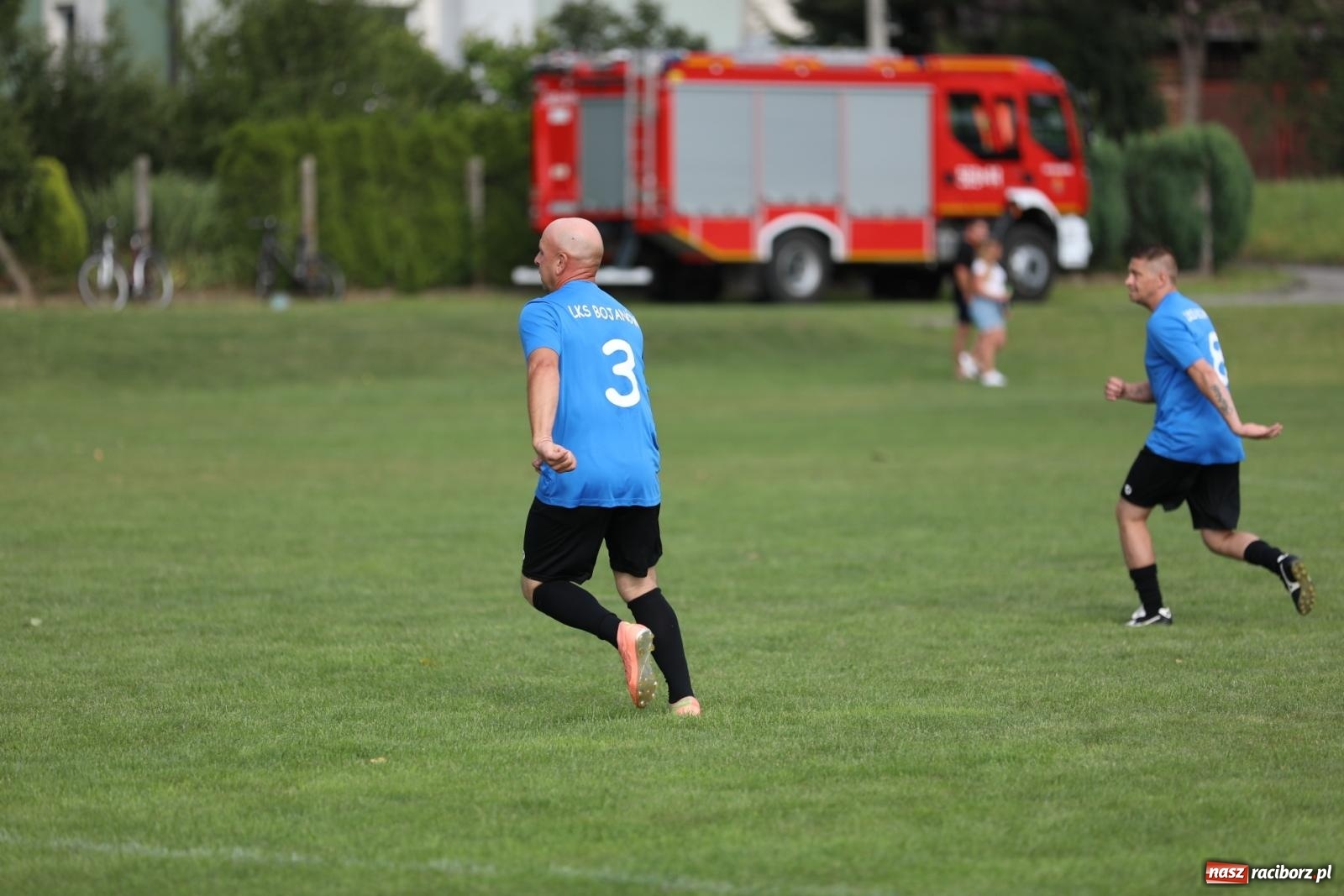 Zdjęcie w galerii na portalu naszraciborz.pl: Piłkarskie pokoleniowe boje w Bojanowie [FOTO i WIDEO] wiadomości z regionu